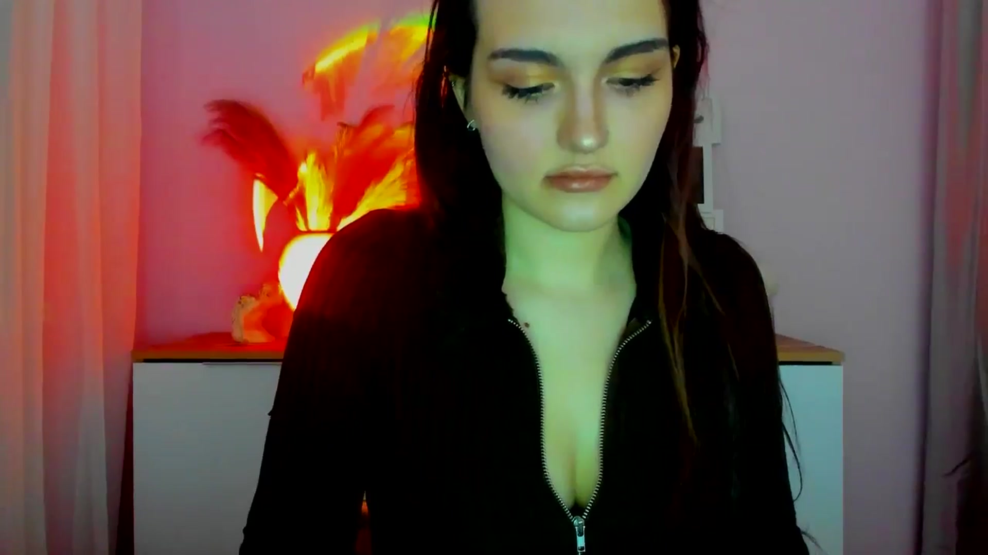 Gallery image thumbnail from JenyStone's myfreecams stream on, 03/17/2025, 14:26 image 9 of 20