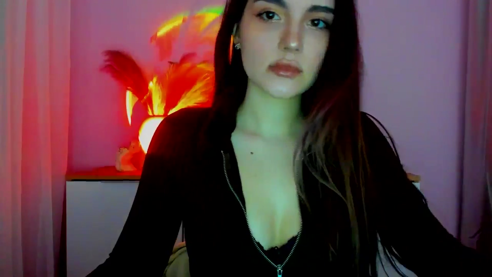 Gallery image thumbnail from JenyStone's myfreecams stream on, 03/17/2025, 14:26 image 2 of 20