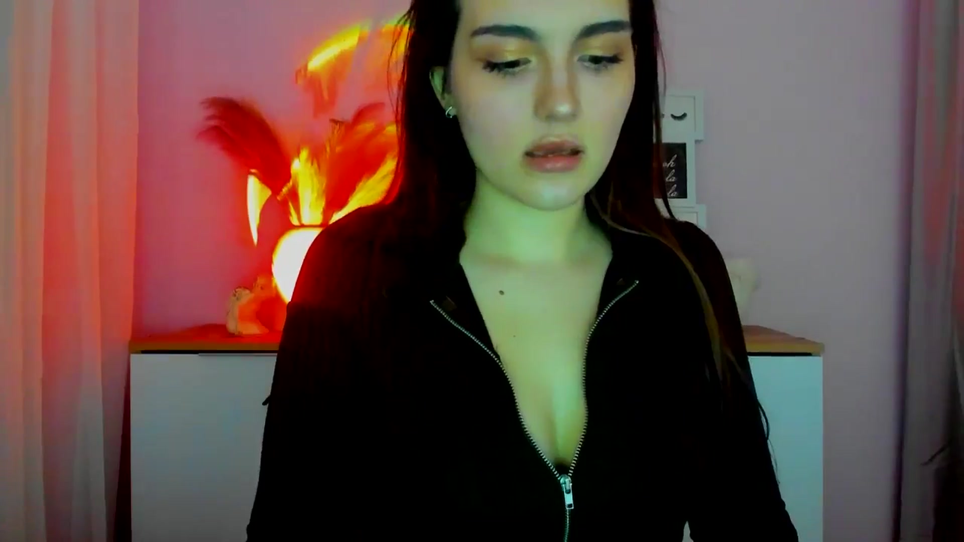 Gallery image thumbnail from JenyStone's myfreecams stream on, 03/17/2025, 14:26 image 18 of 20