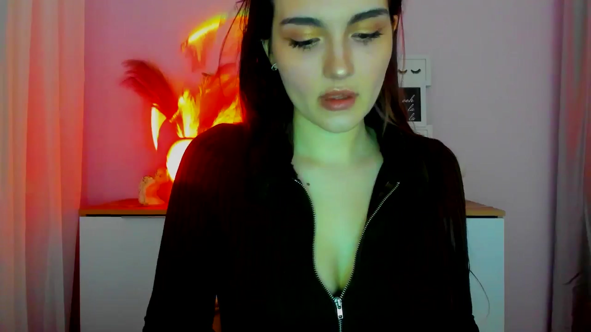 Gallery image thumbnail from JenyStone's myfreecams stream on, 03/17/2025, 14:26 image 14 of 20