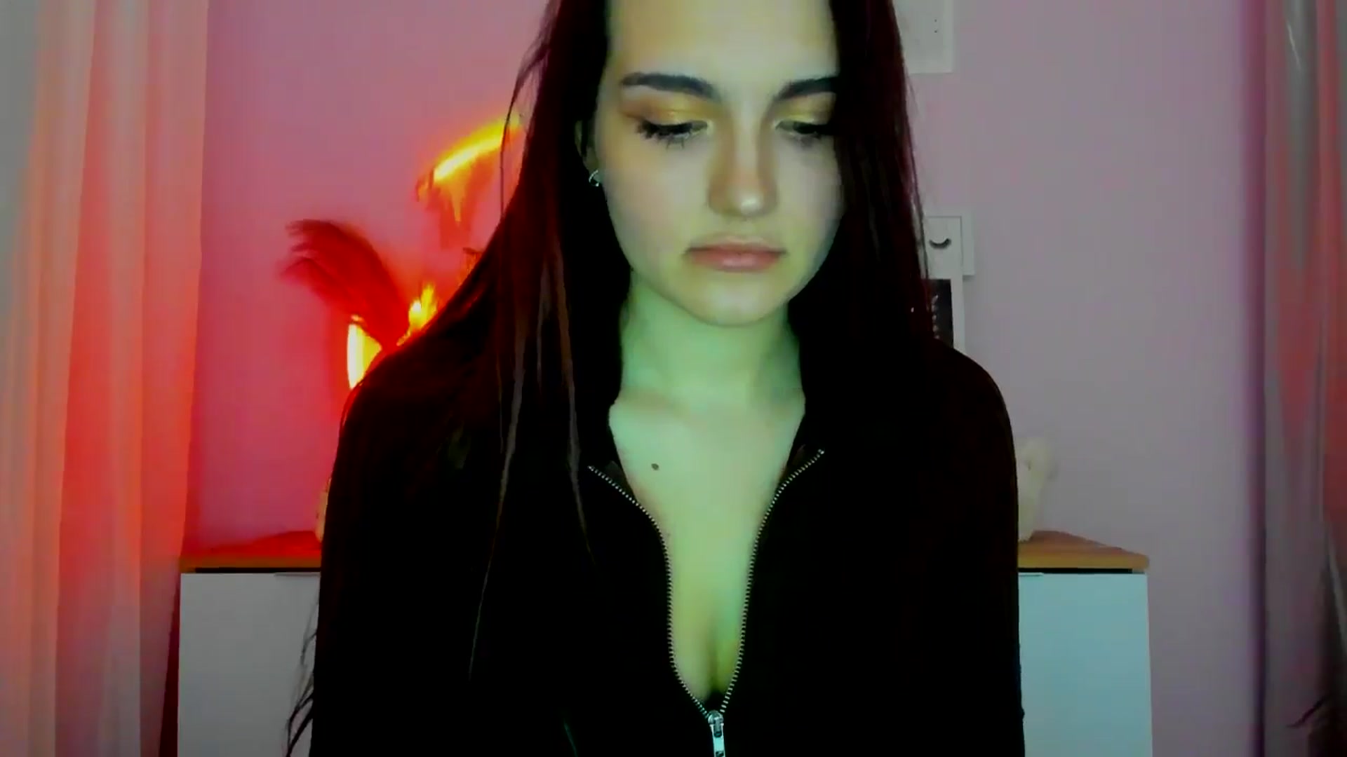 Gallery image thumbnail from JenyStone's myfreecams stream on, 03/17/2025, 15:00 image 8 of 20