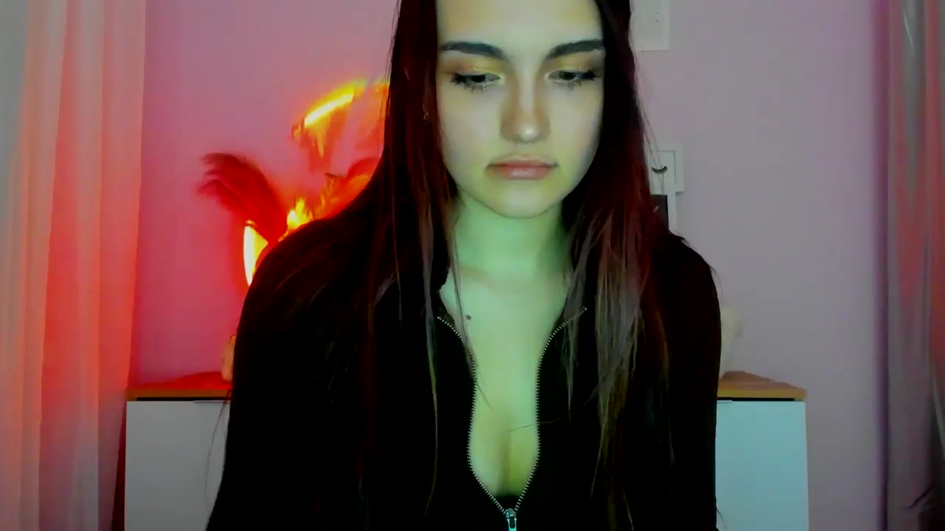 Gallery image thumbnail from JenyStone's myfreecams stream on, 03/17/2025, 15:00 image 17 of 20