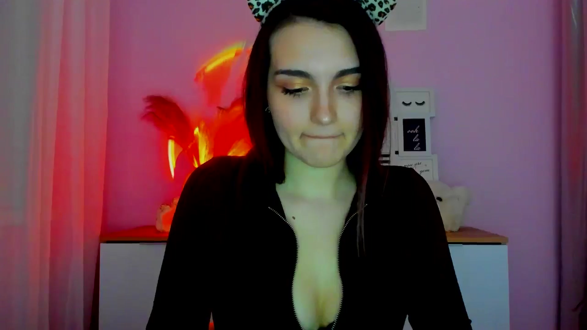 Gallery image thumbnail from JenyStone's myfreecams stream on, 03/17/2025, 17:28 image 19 of 20