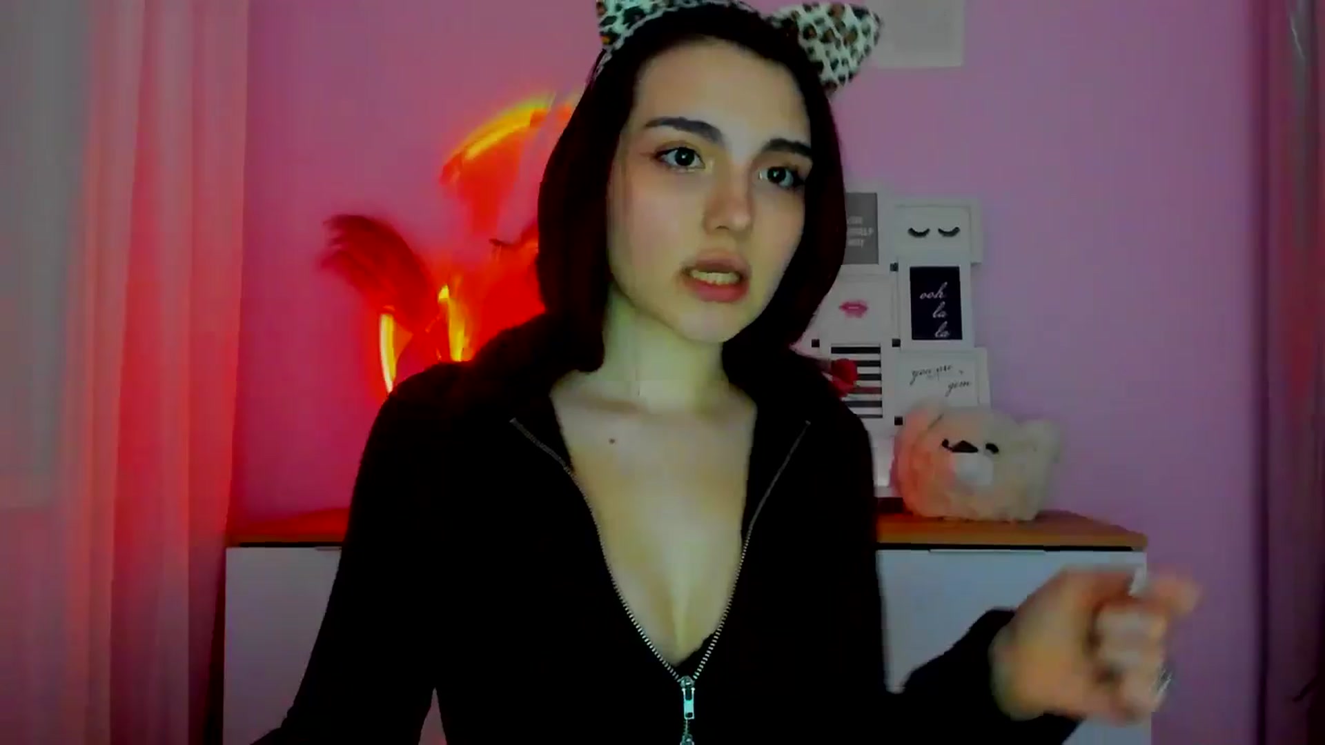 Gallery image thumbnail from JenyStone's myfreecams stream on, 03/17/2025, 17:28 image 12 of 20