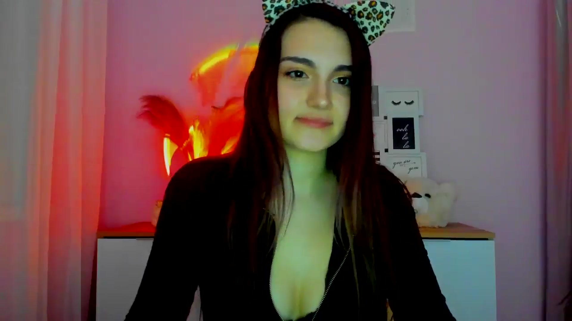 Gallery image thumbnail from JenyStone's myfreecams stream on, 03/17/2025, 17:28 image 6 of 20