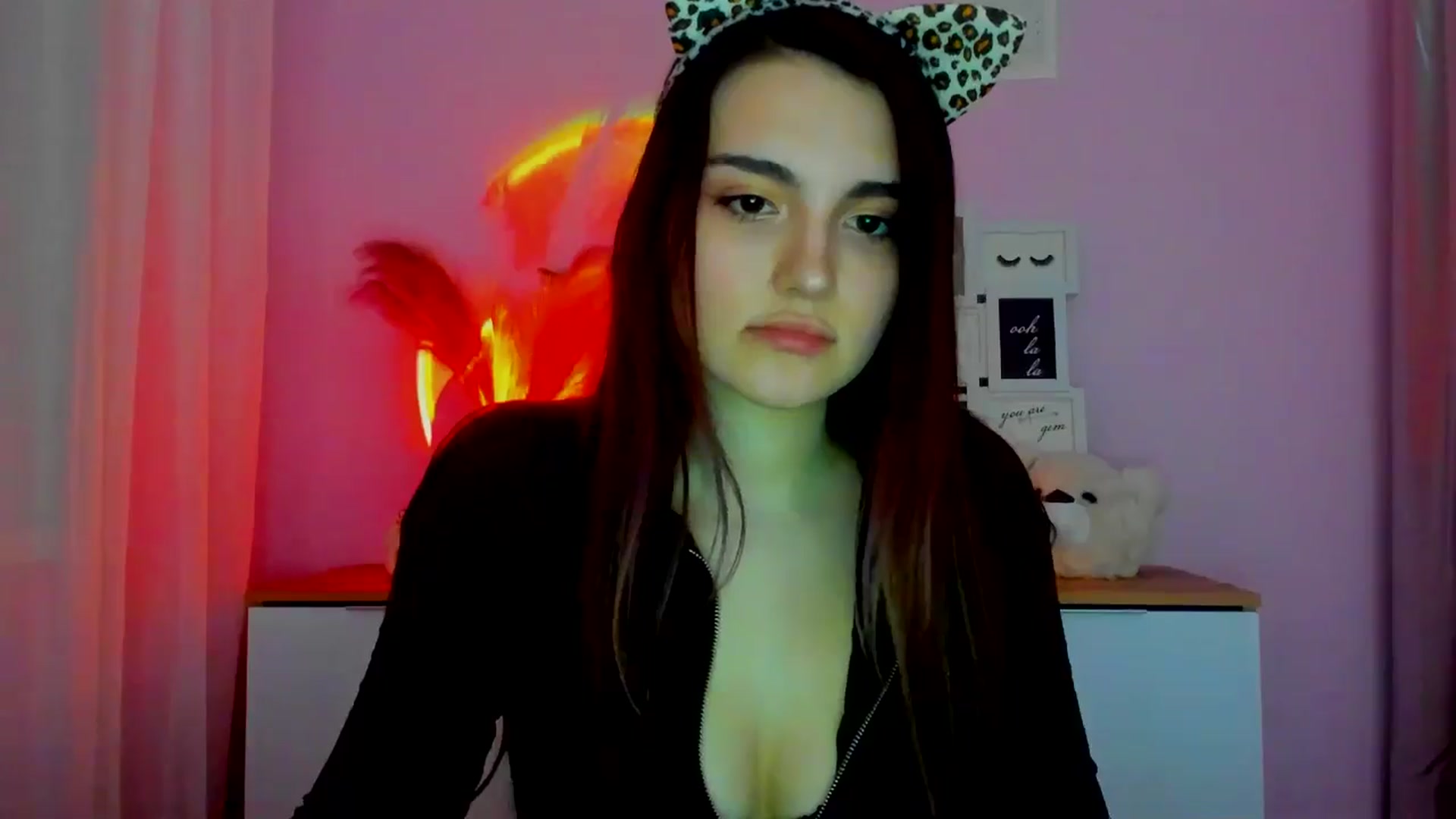 Gallery image thumbnail from JenyStone's myfreecams stream on, 03/17/2025, 17:28 image 7 of 20