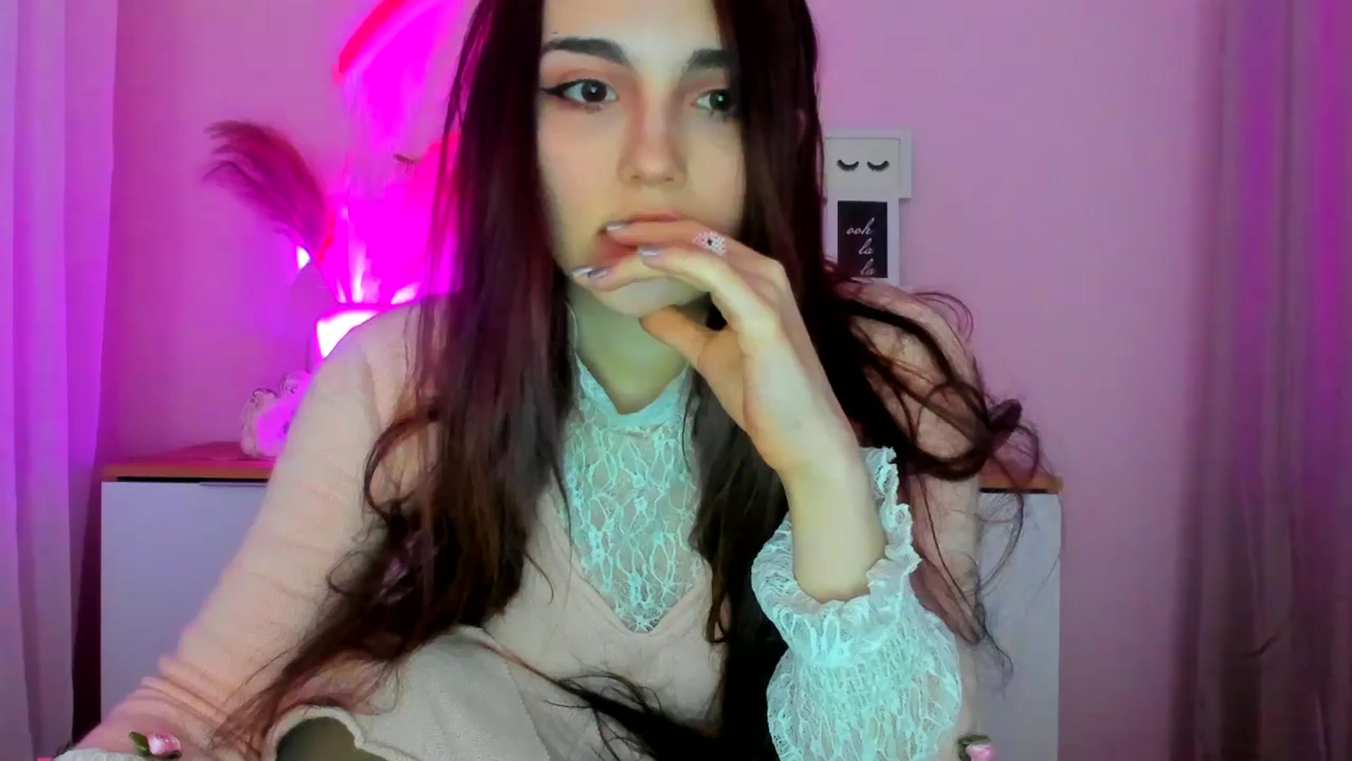 Gallery image thumbnail from JenyStone's myfreecams stream on, 03/18/2025, 11:48 image 13 of 20