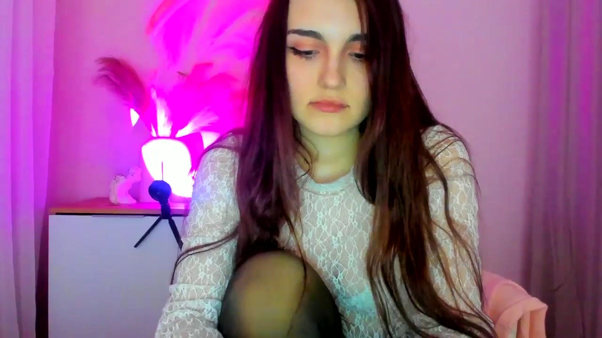 Gallery image thumbnail from JenyStone's myfreecams stream on, 03/18/2025, 13:10 image 13 of 20