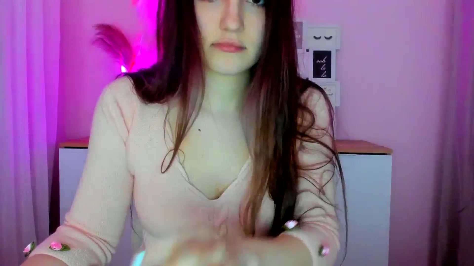 Gallery image thumbnail from JenyStone's myfreecams stream on, 03/18/2025, 14:09 image 3 of 20
