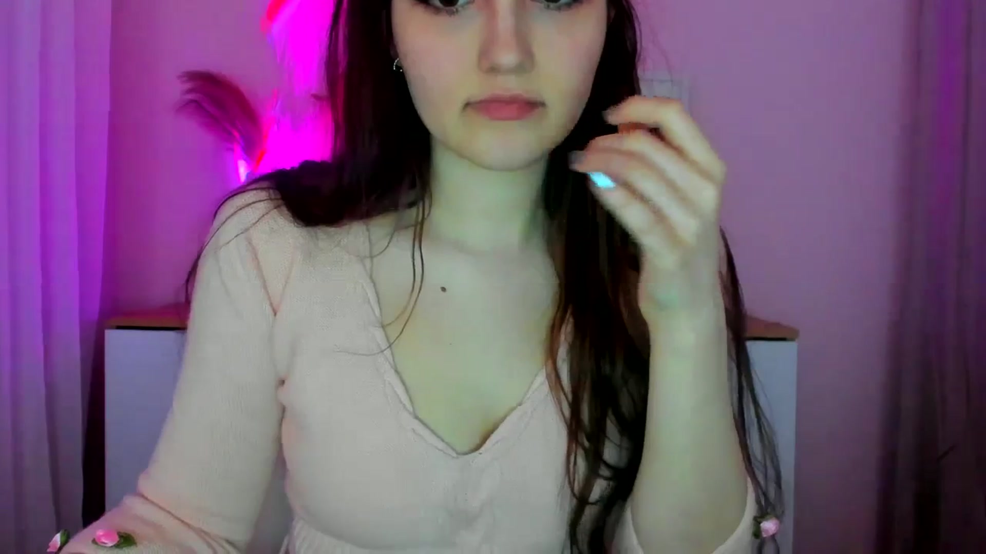 Gallery image thumbnail from JenyStone's myfreecams stream on, 03/18/2025, 14:09 image 8 of 20