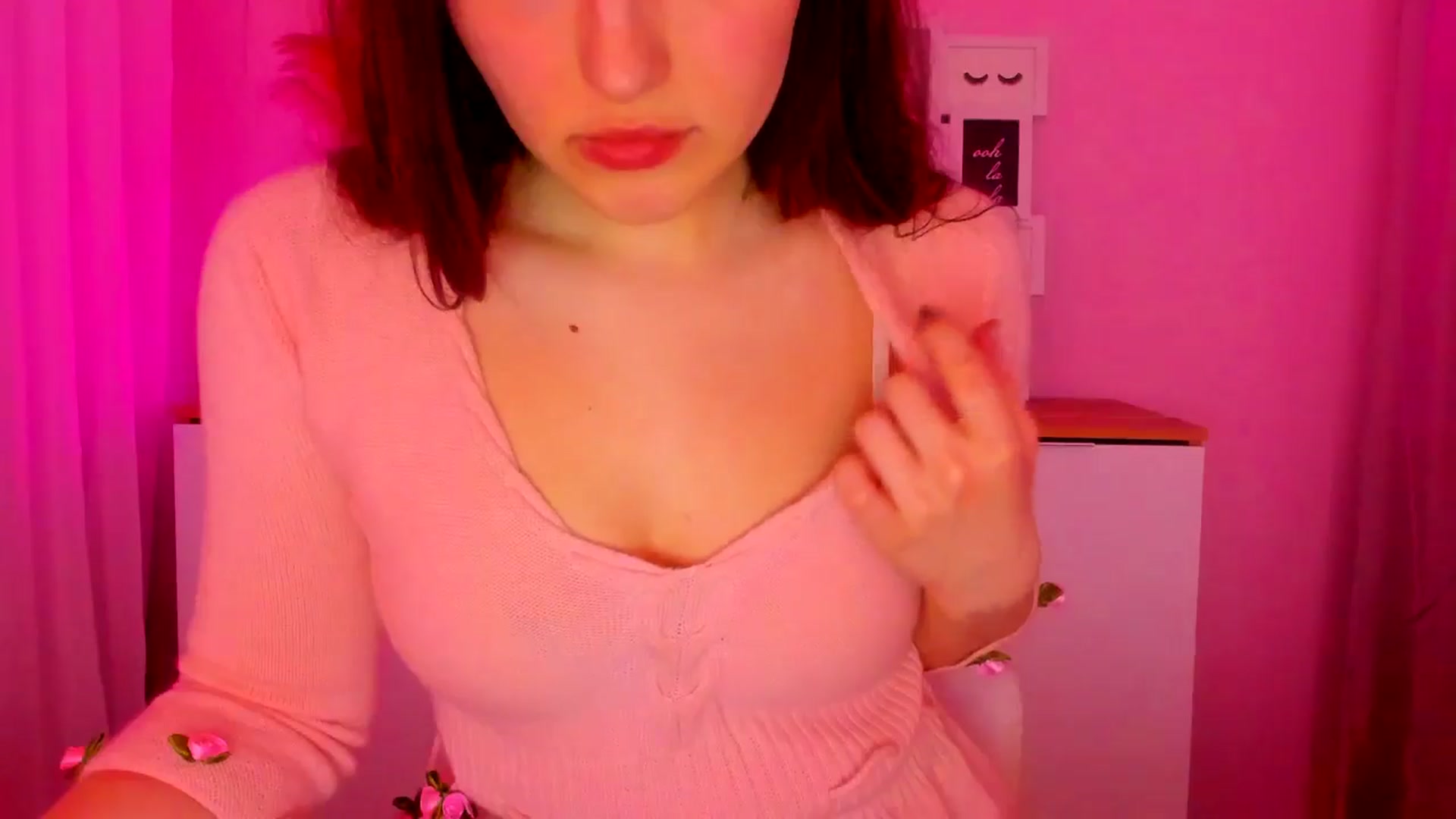 Gallery image thumbnail from JenyStone's myfreecams stream on, 03/18/2025, 14:53 image 11 of 20