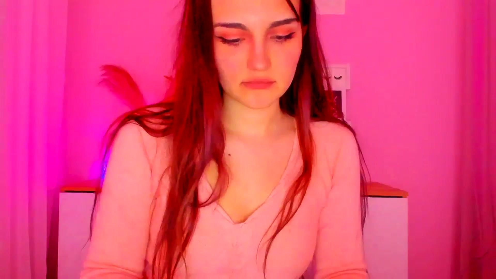 Gallery image thumbnail from JenyStone's myfreecams stream on, 03/18/2025, 14:53 image 4 of 20