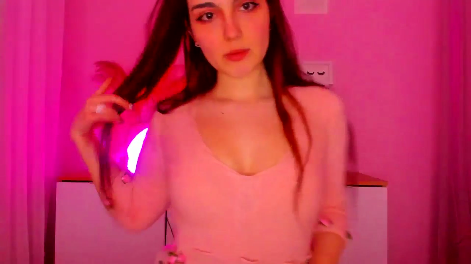 Gallery image thumbnail from JenyStone's myfreecams stream on, 03/18/2025, 14:53 image 5 of 20
