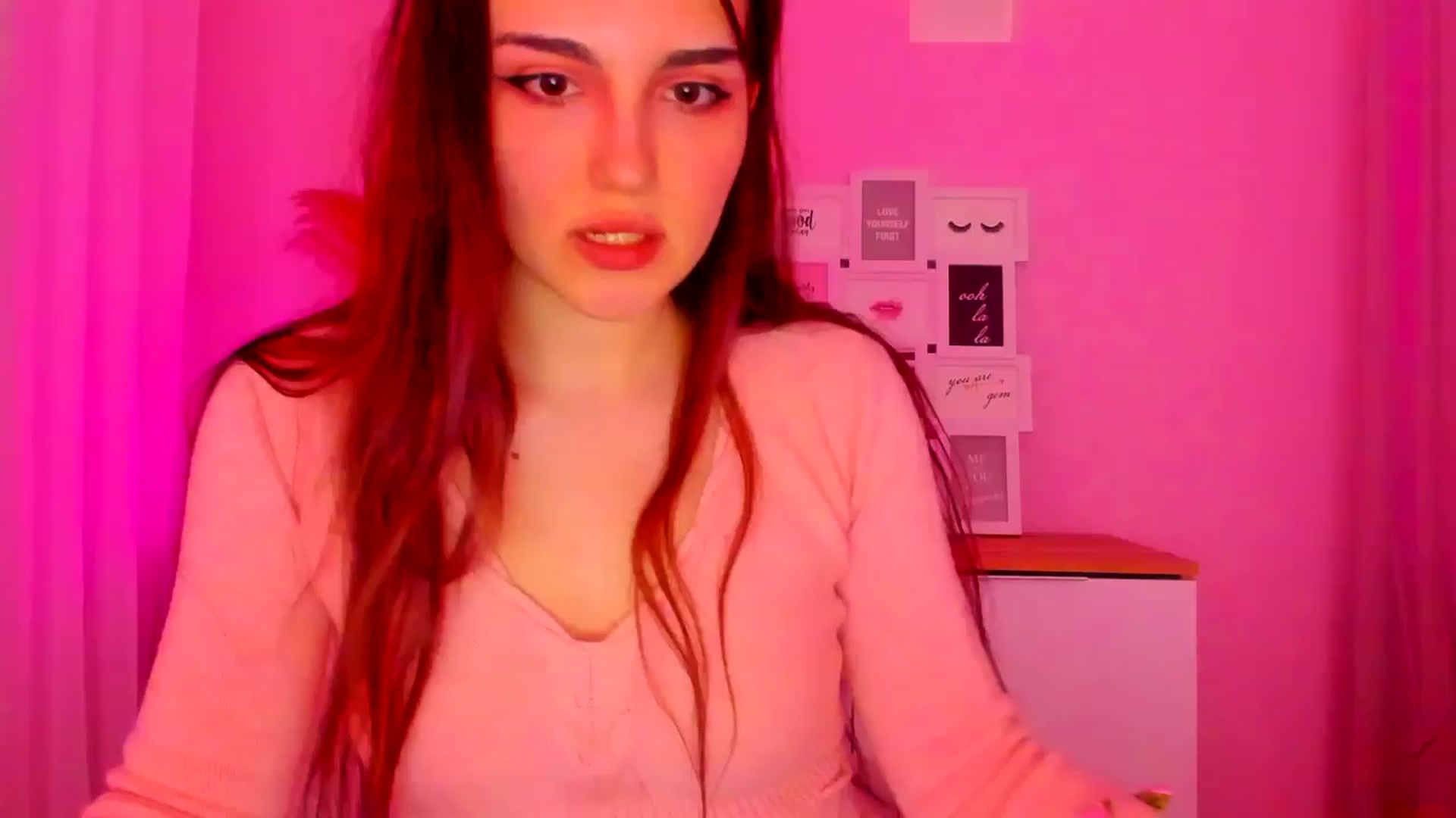 Gallery image thumbnail from JenyStone's myfreecams stream on, 03/18/2025, 14:53 image 1 of 20