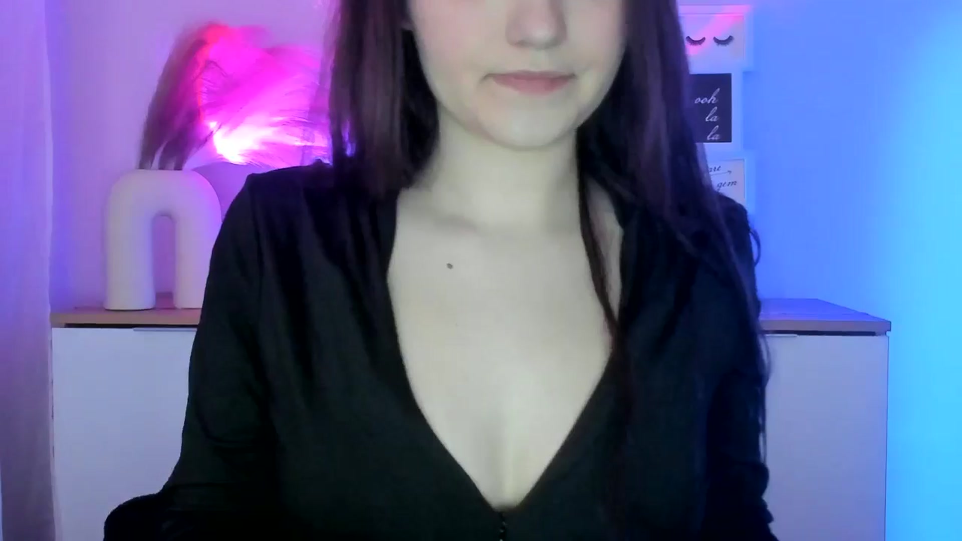 Gallery image thumbnail from JenyStone's myfreecams stream on, 03/19/2025, 14:36 image 19 of 20