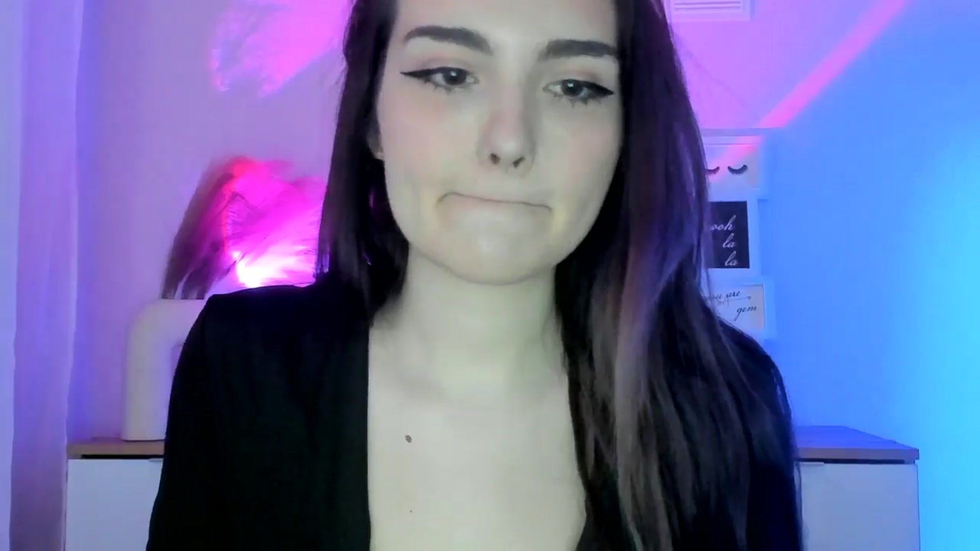 Gallery image thumbnail from JenyStone's myfreecams stream on, 03/19/2025, 14:36 image 20 of 20