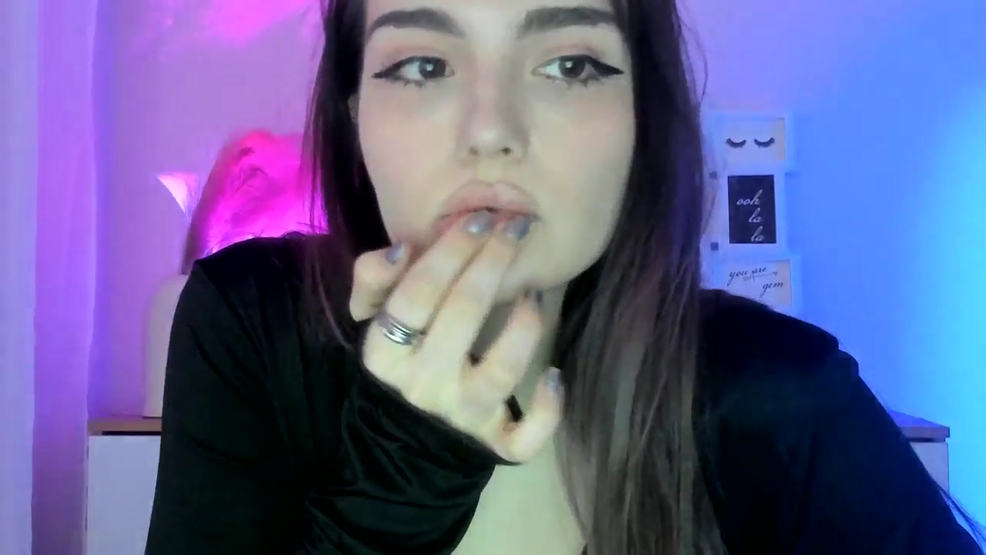 Gallery image thumbnail from JenyStone's myfreecams stream on, 03/19/2025, 15:38 image 11 of 20