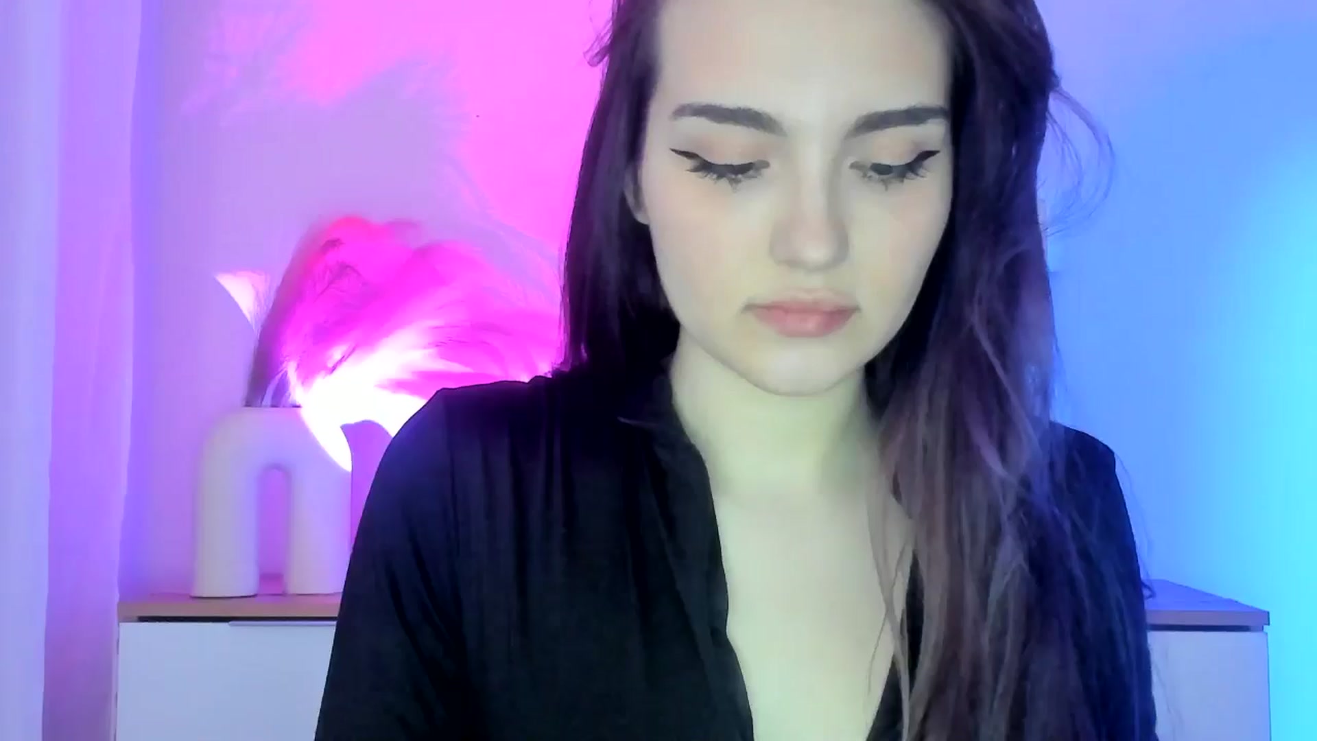 Gallery image thumbnail from JenyStone's myfreecams stream on, 03/19/2025, 15:38 image 1 of 20