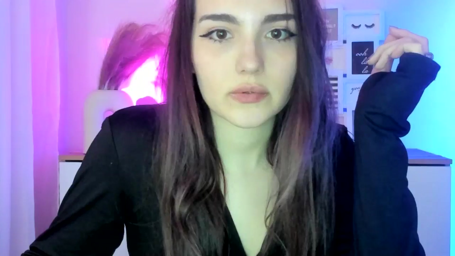 Gallery image thumbnail from JenyStone's myfreecams stream on, 03/19/2025, 18:24 image 6 of 20