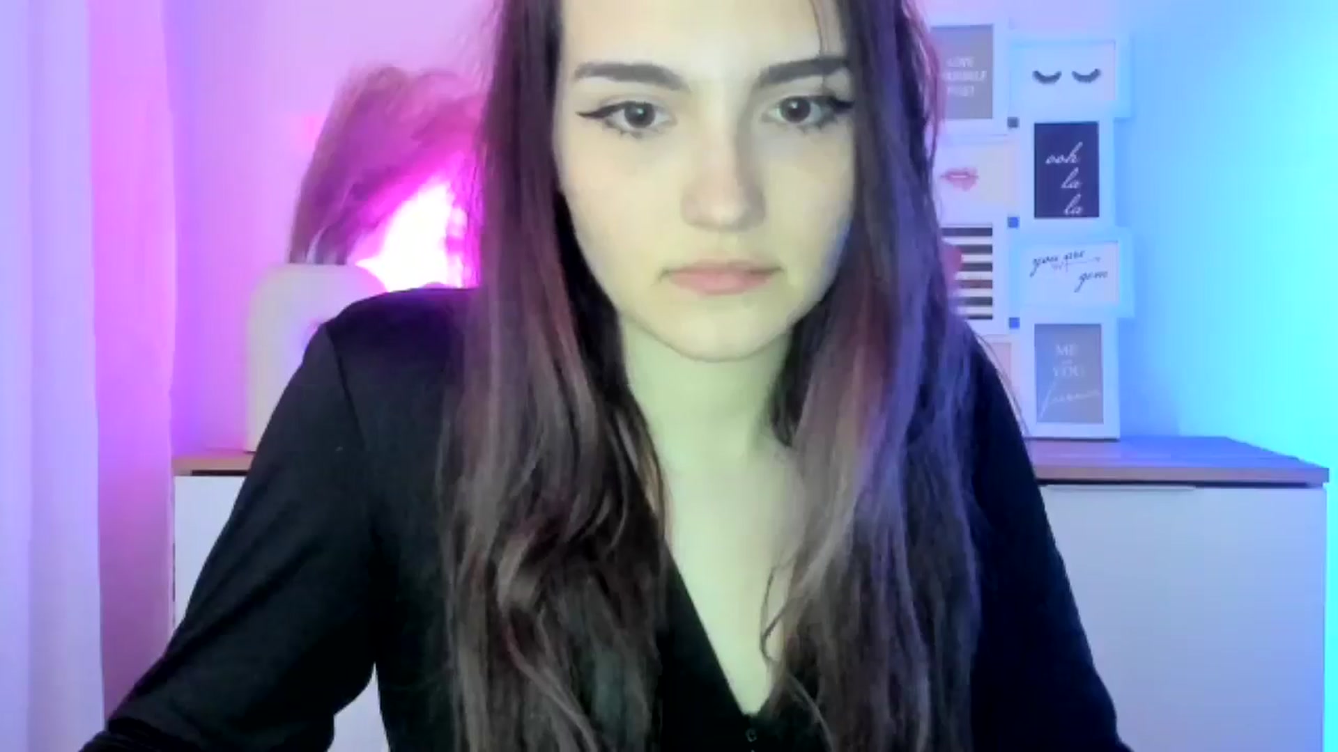 Gallery image thumbnail from JenyStone's myfreecams stream on, 03/19/2025, 18:24 image 9 of 20