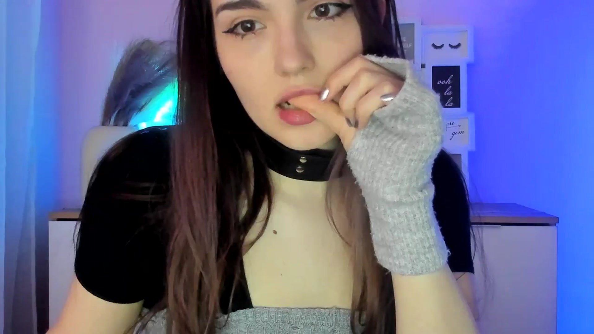 Gallery image thumbnail from JenyStone's myfreecams stream on, 03/20/2025, 14:38 image 9 of 20