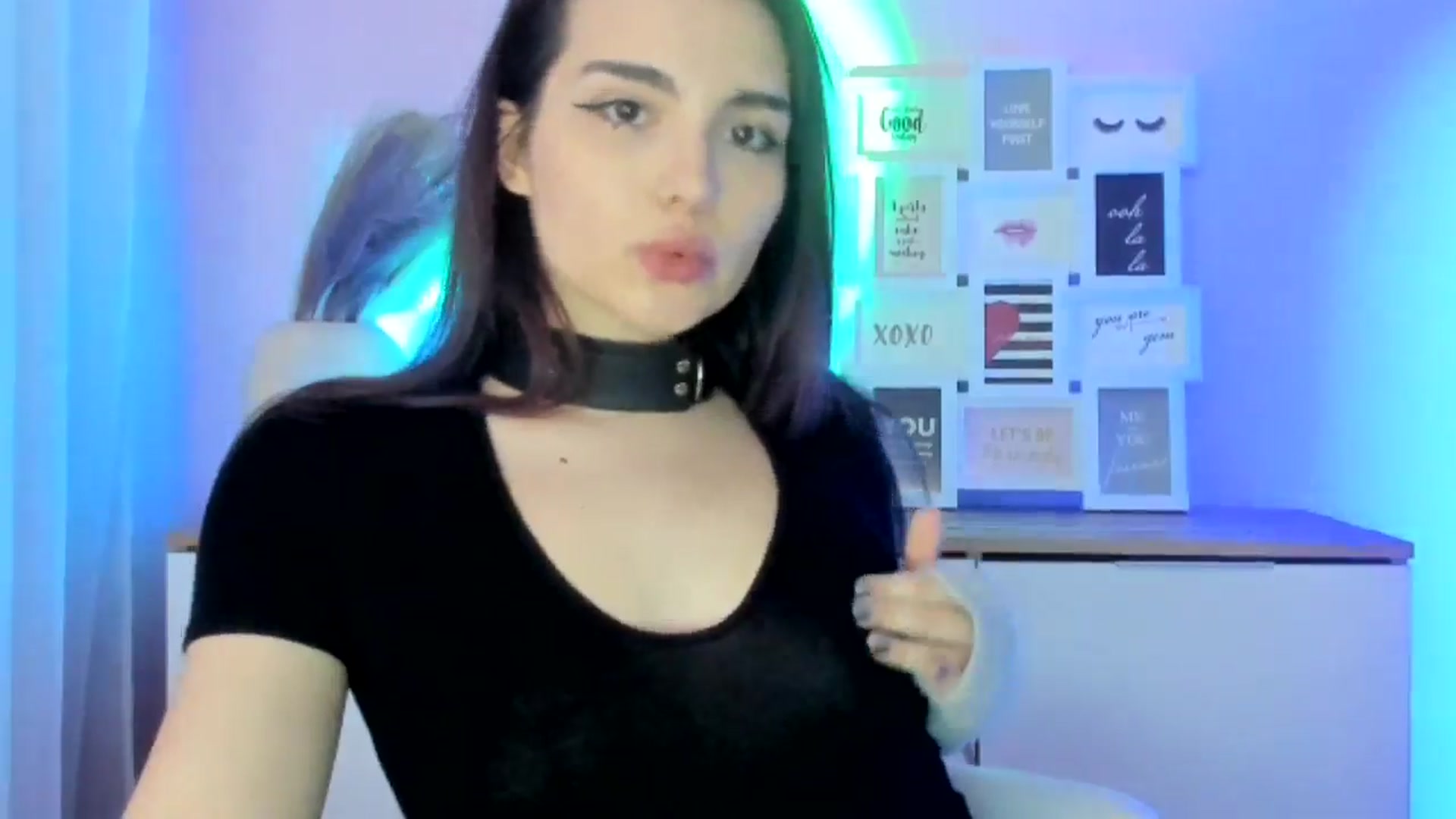 Gallery image thumbnail from JenyStone's myfreecams stream on, 03/20/2025, 17:10 image 17 of 20