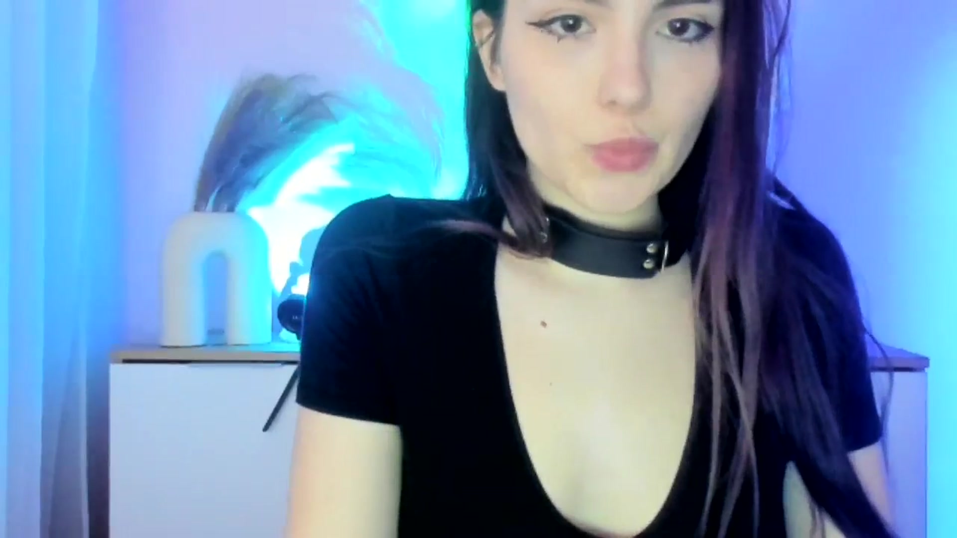 Gallery image thumbnail from JenyStone's myfreecams stream on, 03/20/2025, 17:10 image 16 of 20