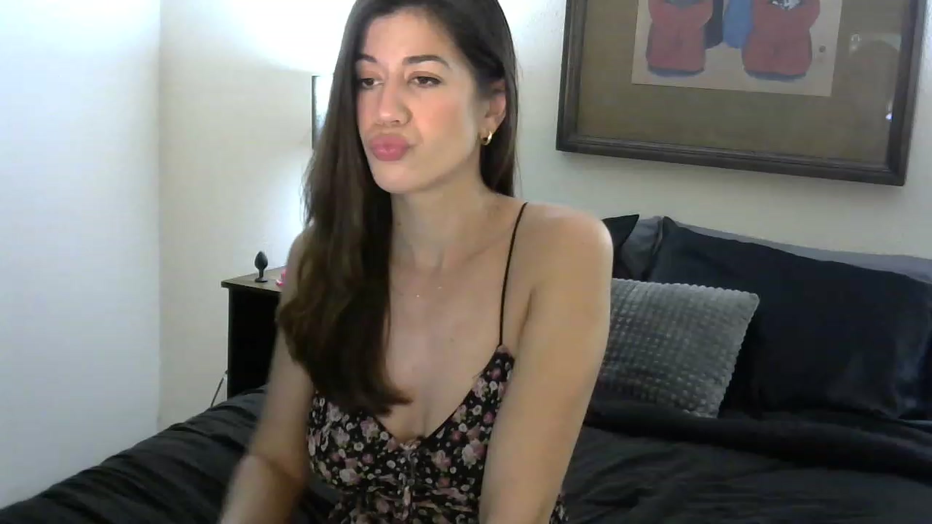 Gallery image thumbnail from Jeselle_Vega's myfreecams stream on, 12/30/2022, 01:11 image 1 of 20
