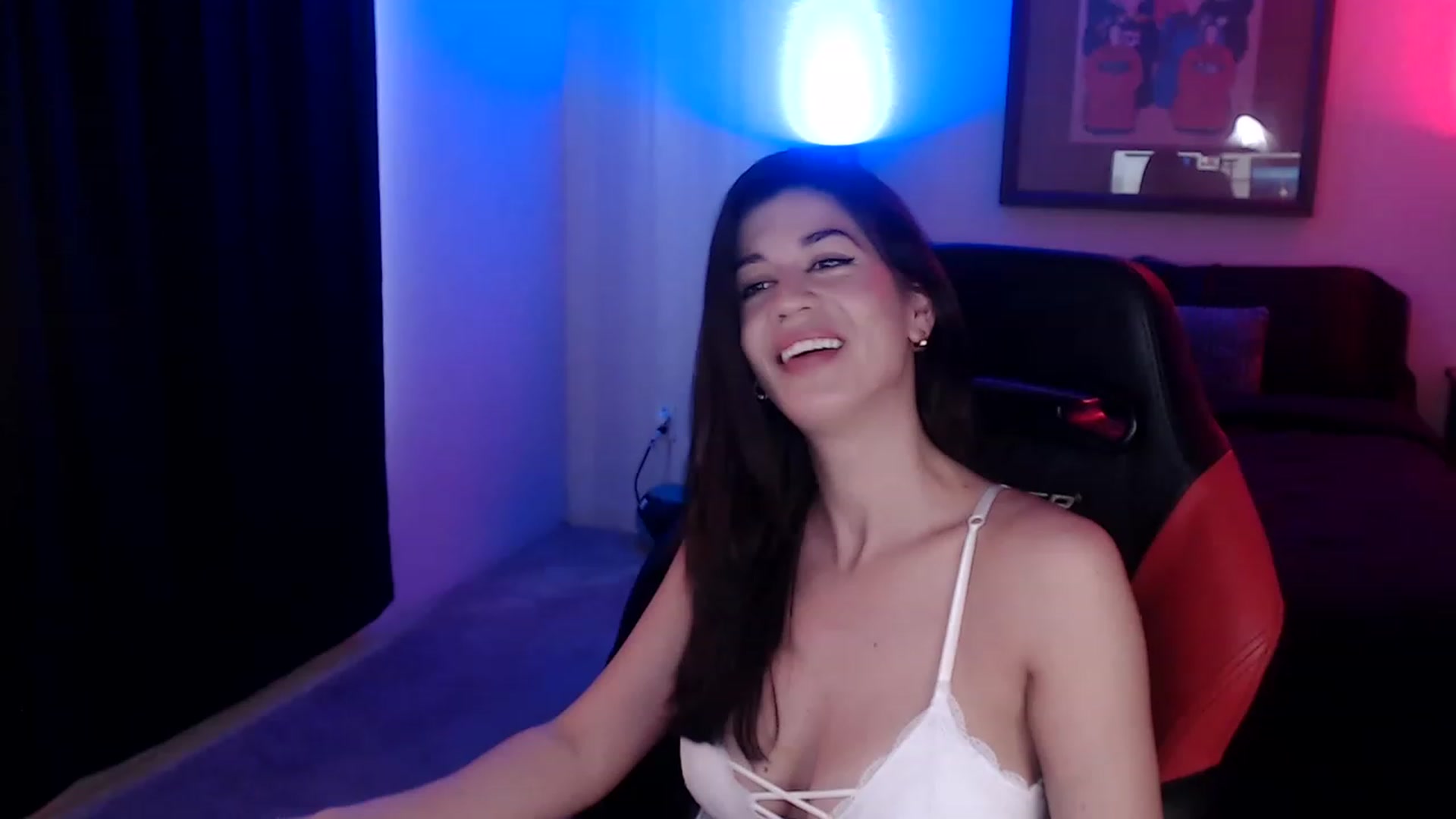 Gallery image thumbnail from Jeselle_Vega's myfreecams stream on, 01/12/2023, 17:44 image 11 of 20