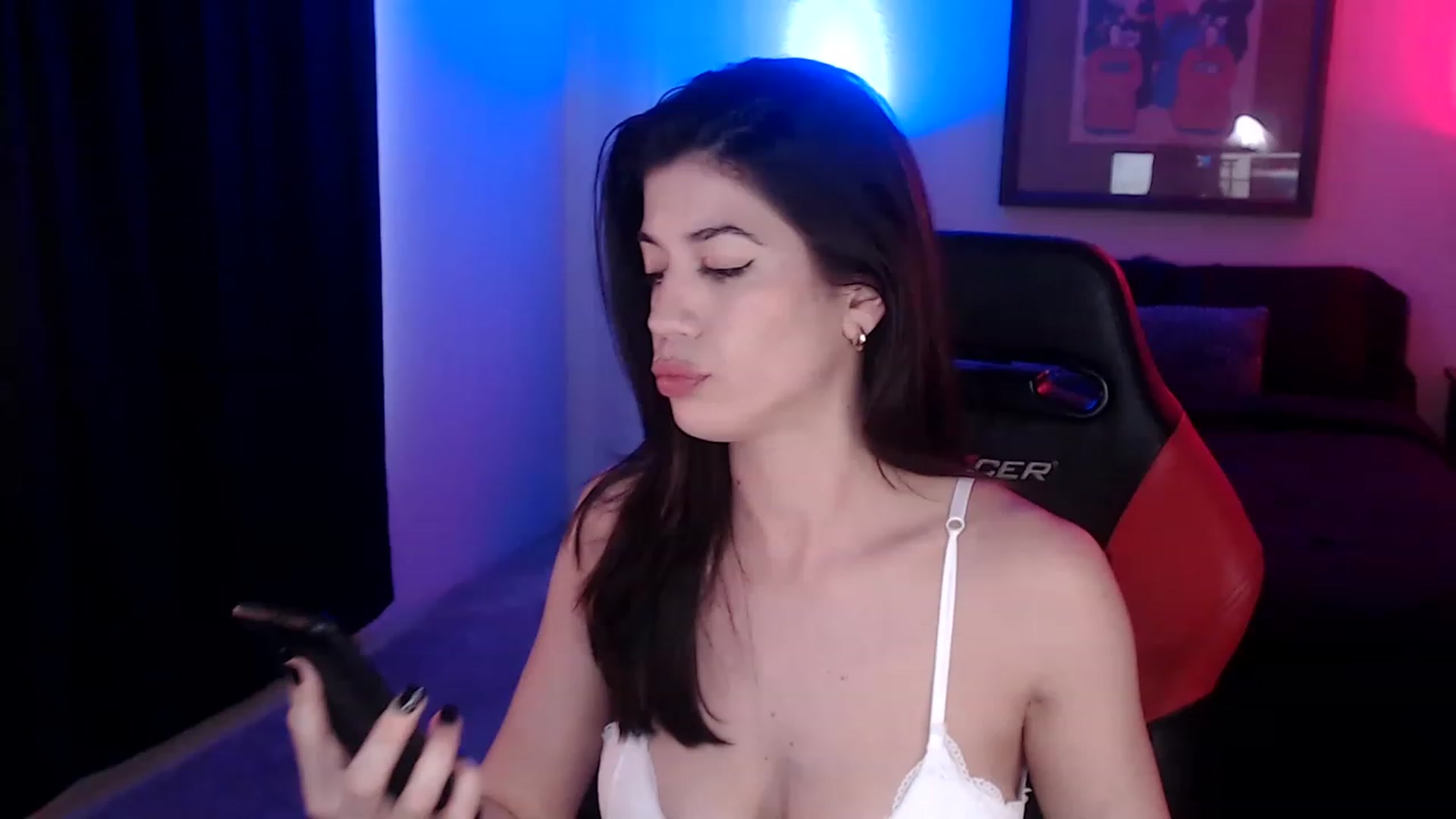 Gallery image thumbnail from Jeselle_Vega's myfreecams stream on, 01/12/2023, 17:44 image 16 of 20
