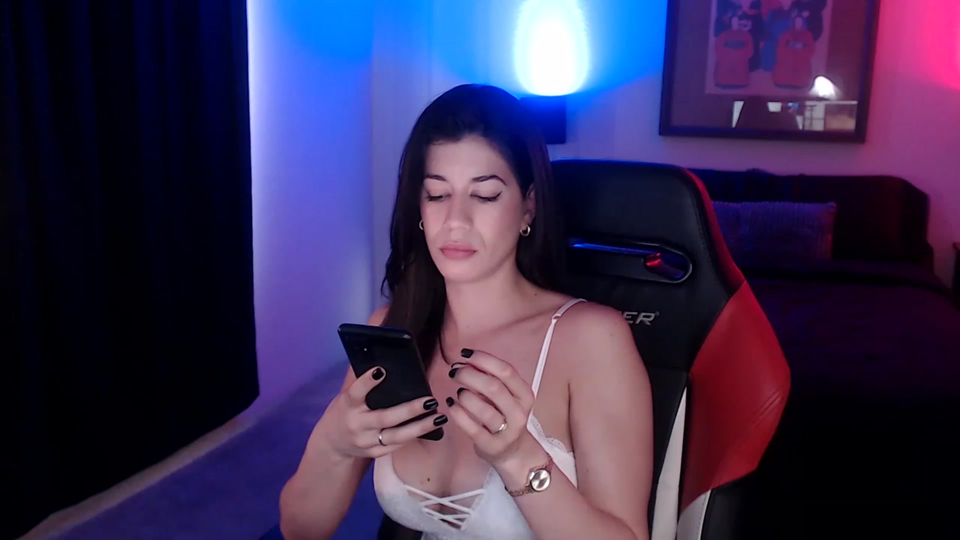 Gallery image thumbnail from Jeselle_Vega's myfreecams stream on, 01/12/2023, 18:24 image 4 of 20