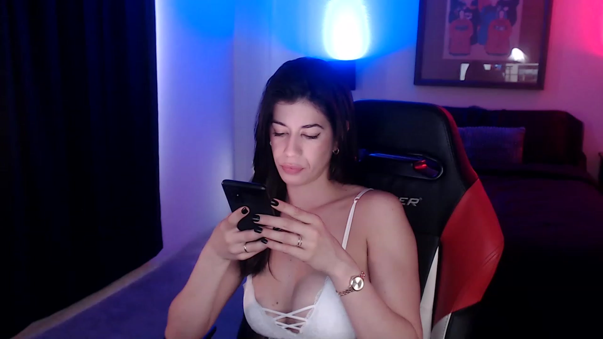 Gallery image thumbnail from Jeselle_Vega's myfreecams stream on, 01/12/2023, 18:24 image 8 of 20