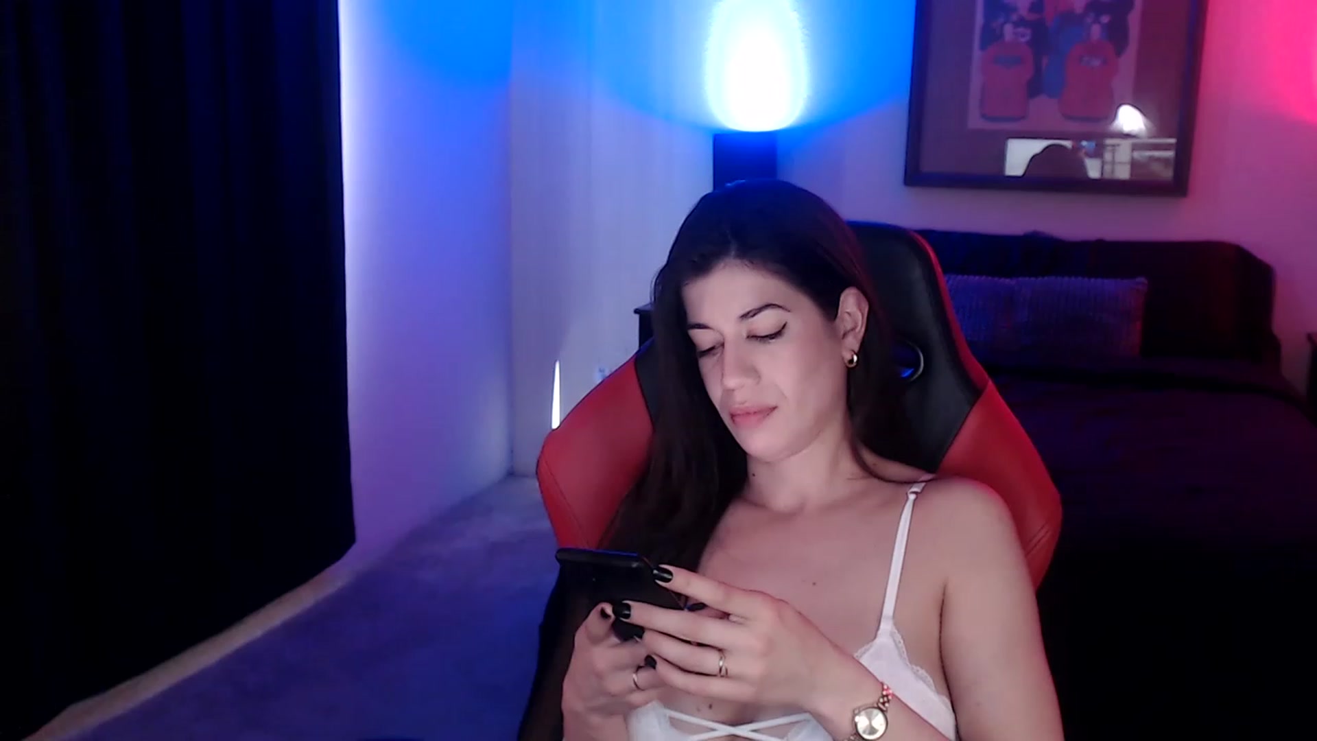Gallery image thumbnail from Jeselle_Vega's myfreecams stream on, 01/12/2023, 18:24 image 1 of 20