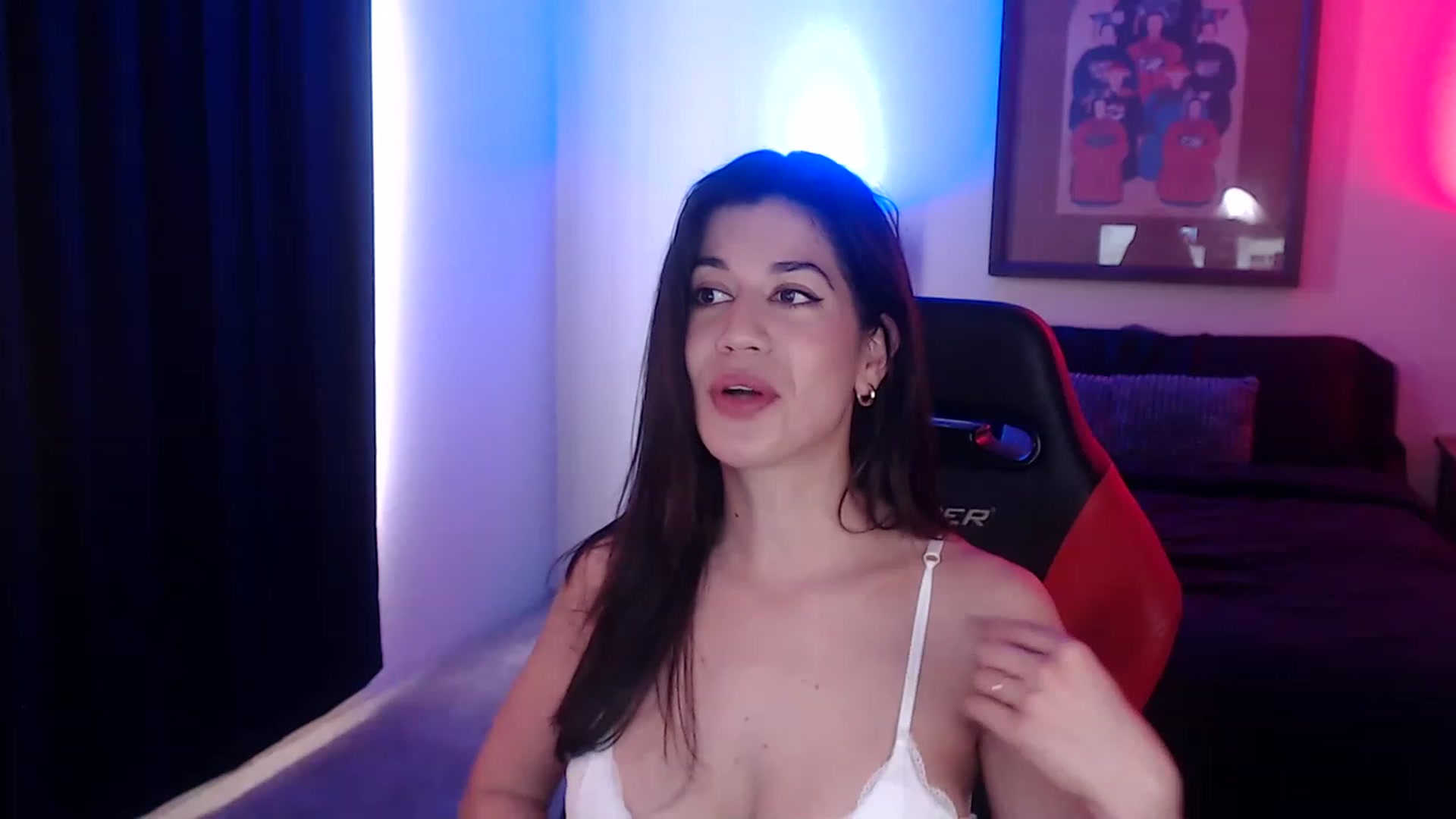 Gallery image thumbnail from Jeselle_Vega's myfreecams stream on, 01/12/2023, 20:06 image 4 of 20