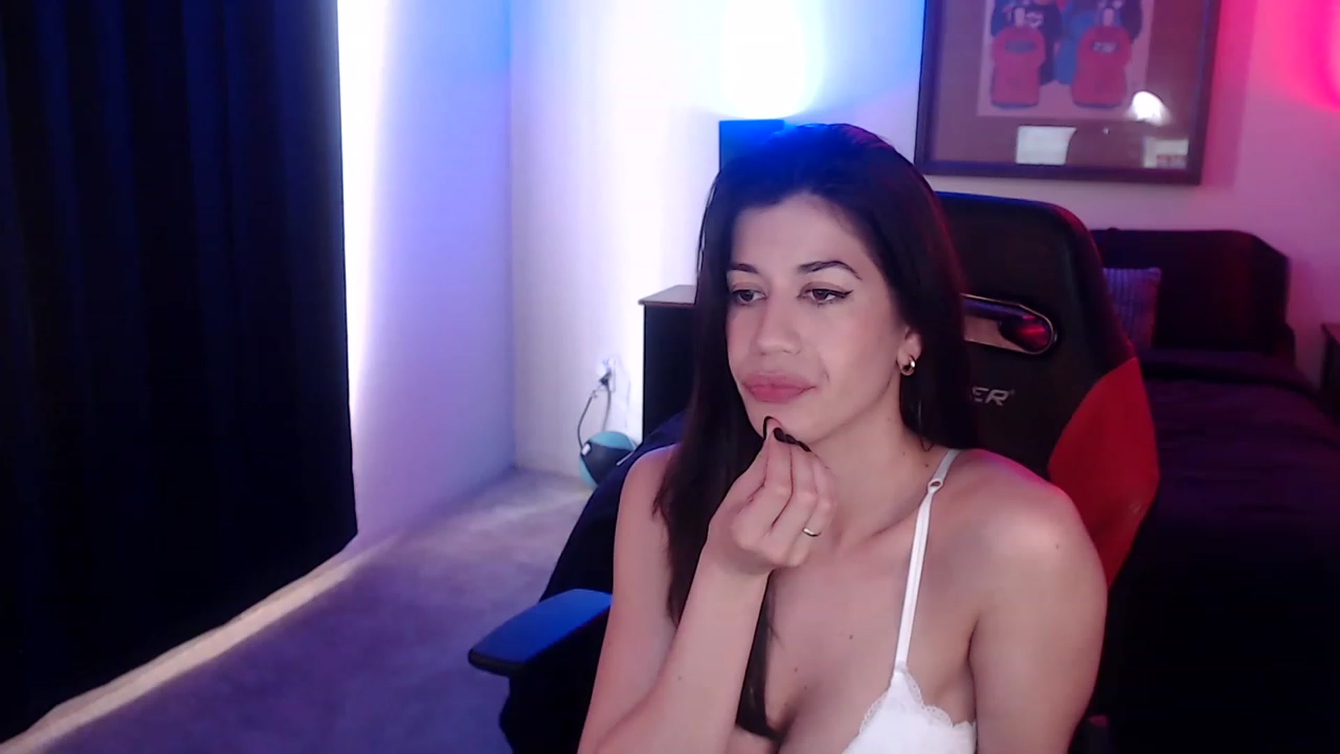 Gallery image thumbnail from Jeselle_Vega's myfreecams stream on, 01/12/2023, 20:06 image 14 of 20