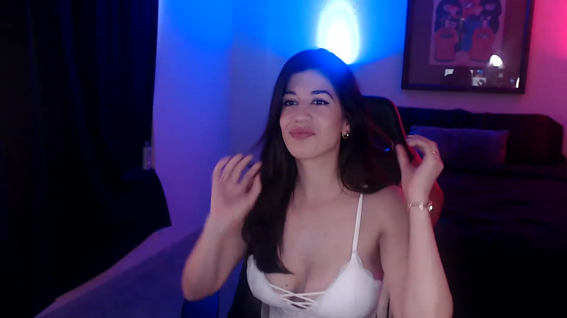 Gallery image thumbnail from Jeselle_Vega's myfreecams stream on, 01/12/2023, 22:04 image 12 of 20