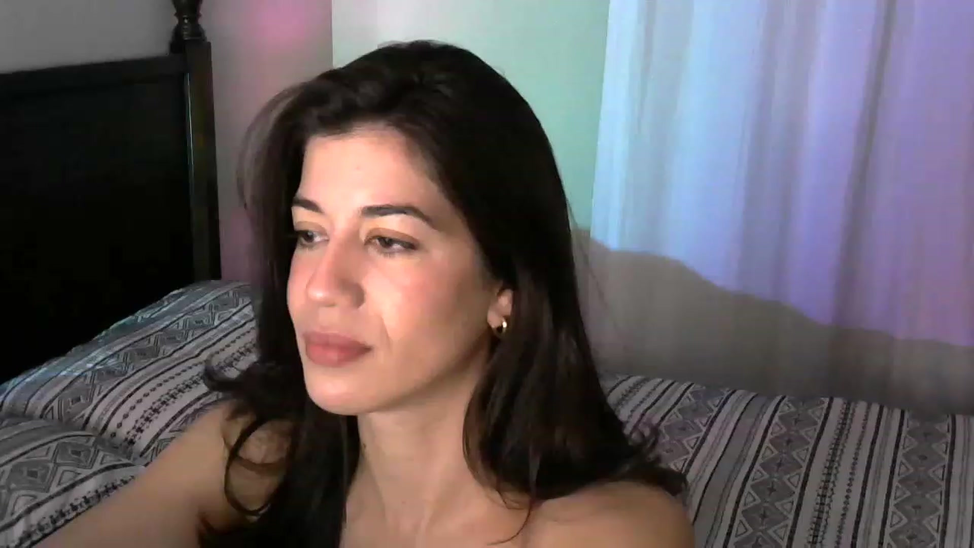 Gallery image thumbnail from Jeselle_Vega's myfreecams stream on, 01/17/2023, 16:33 image 11 of 20