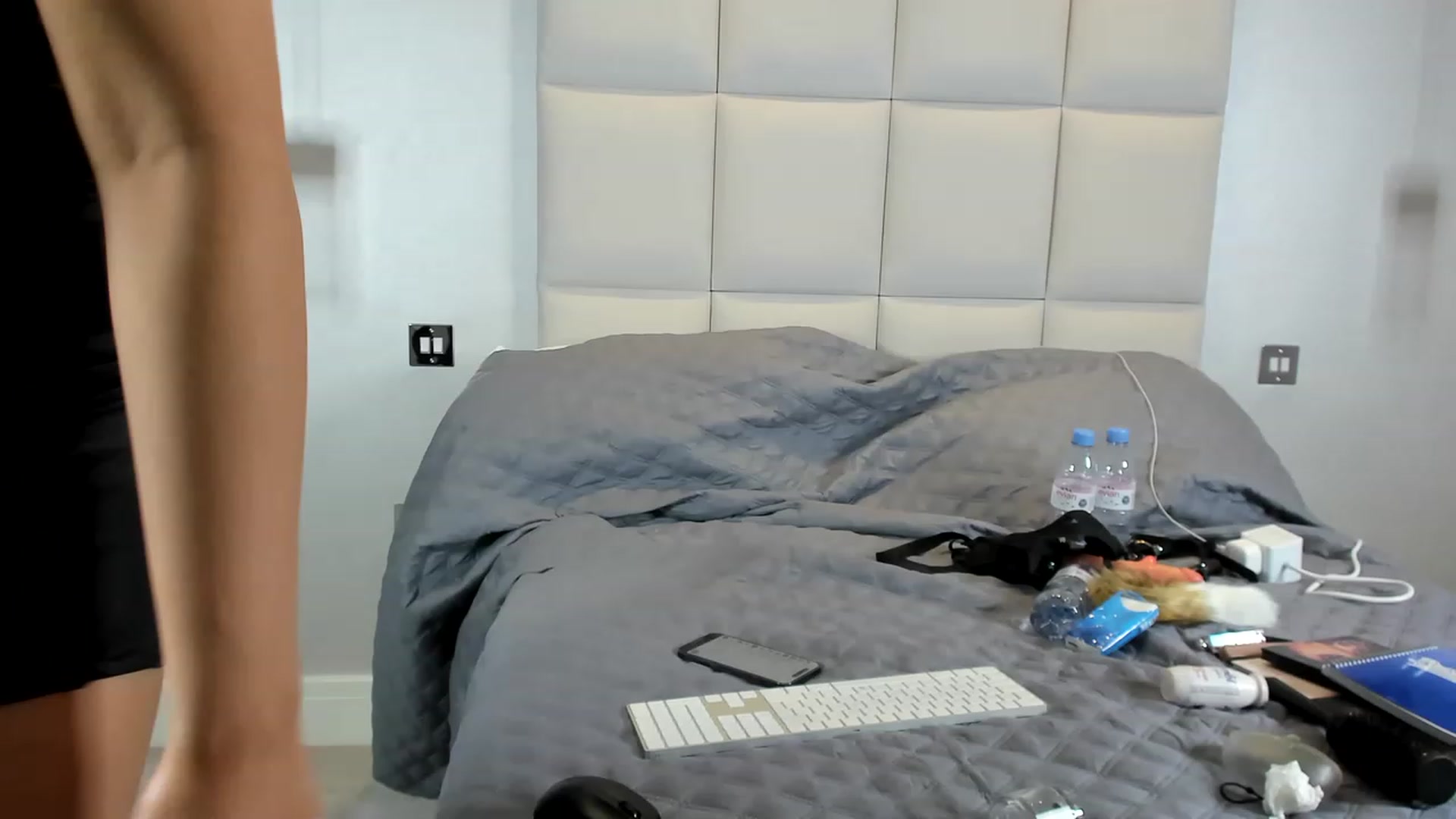 Gallery image thumbnail from JesicaCoper's myfreecams stream on, 02/22/2023, 16:07 image 9 of 20