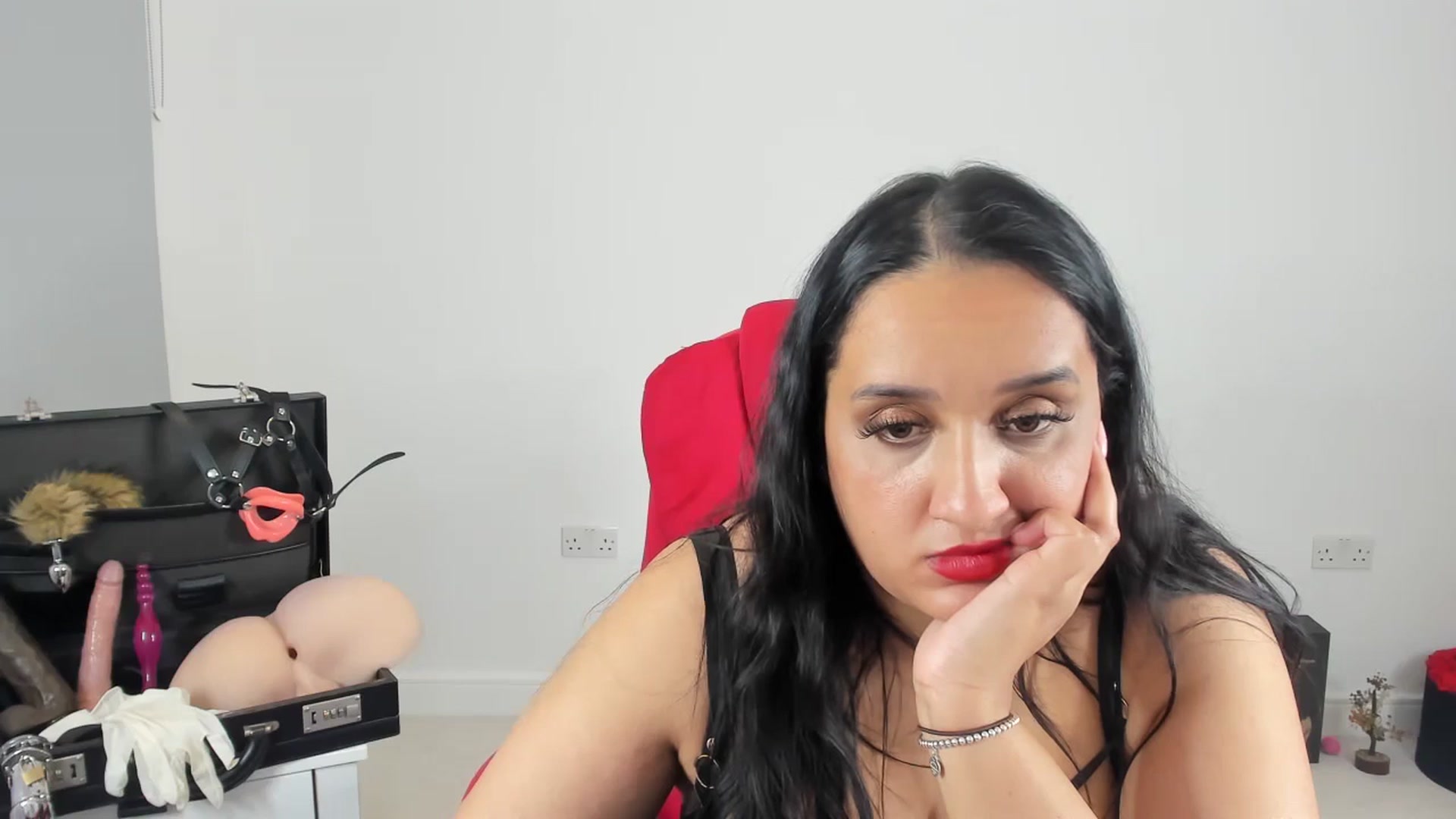 Gallery image thumbnail from JesicaCoper's myfreecams stream on, 11/20/2024, 02:17 image 12 of 20