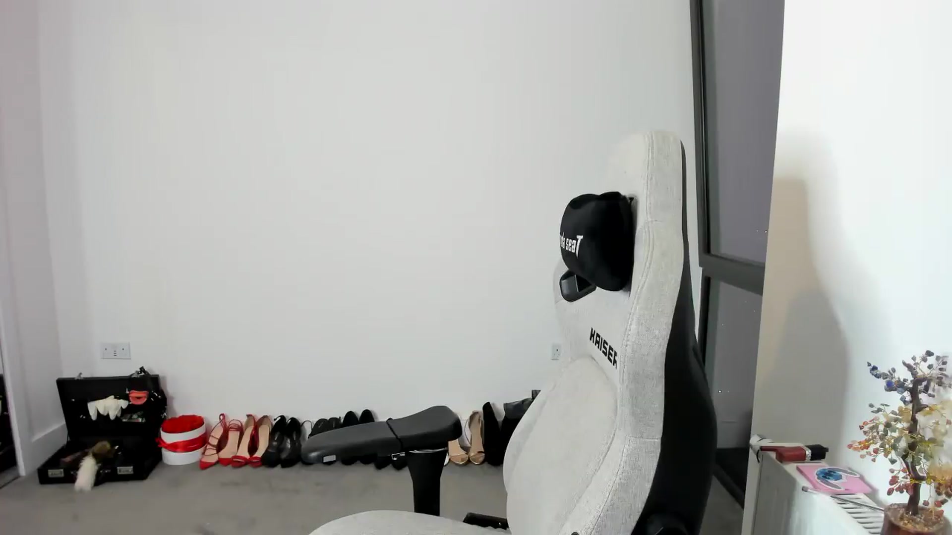 Gallery image thumbnail from JesicaCoper's myfreecams stream on, 04/23/2026, 02:00 image 9 of 20