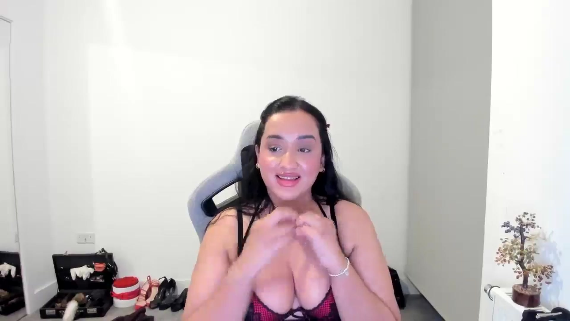 Gallery image thumbnail from JesicaCoper's myfreecams stream on, 04/30/2026, 21:57 image 10 of 20