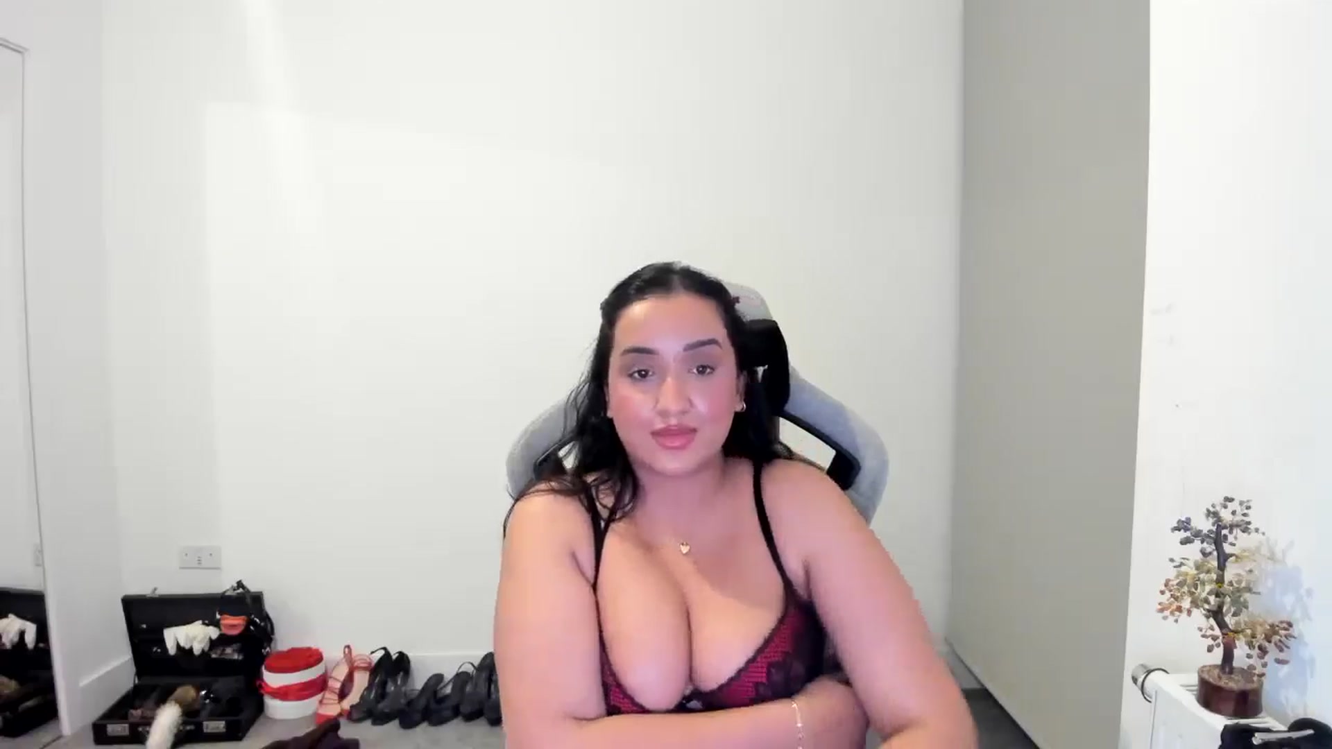 Gallery image thumbnail from JesicaCoper's myfreecams stream on, 04/30/2026, 21:57 image 19 of 20