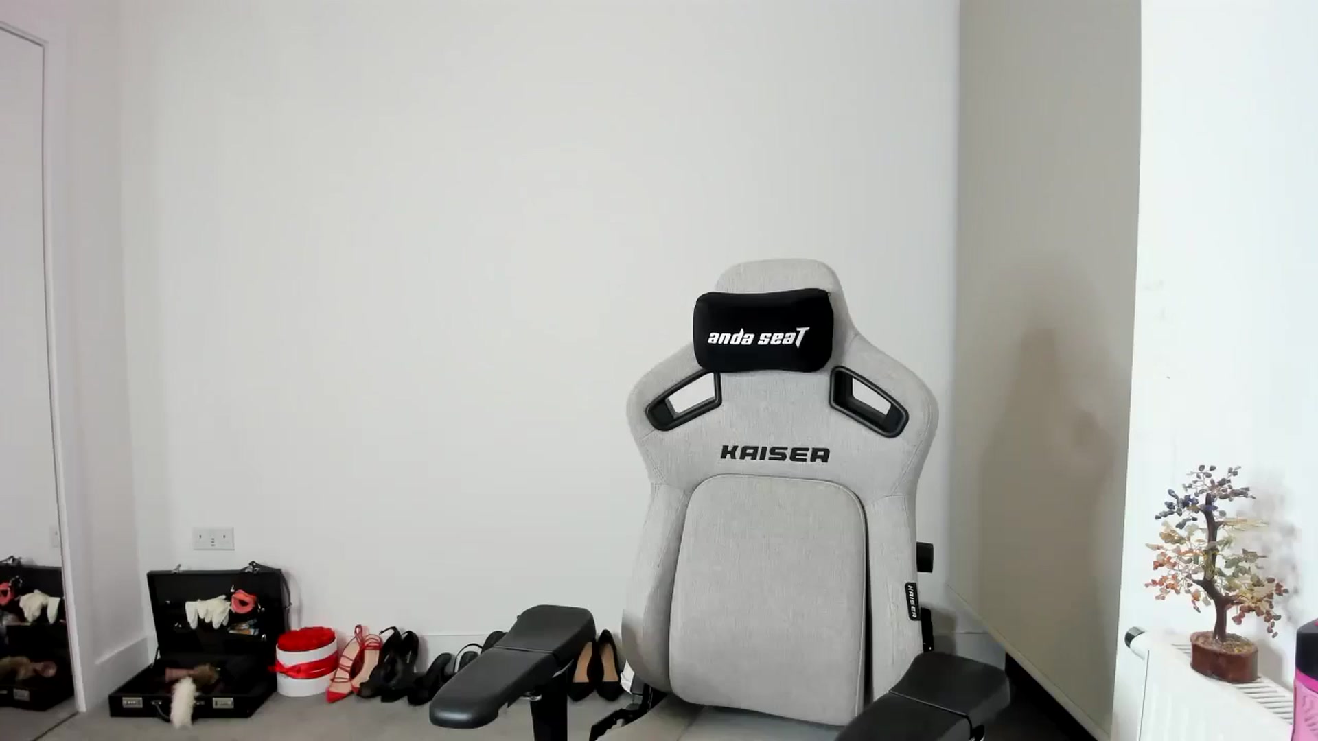 Gallery image thumbnail from JesicaCoper's myfreecams stream on, 05/05/2026, 02:10 image 18 of 20