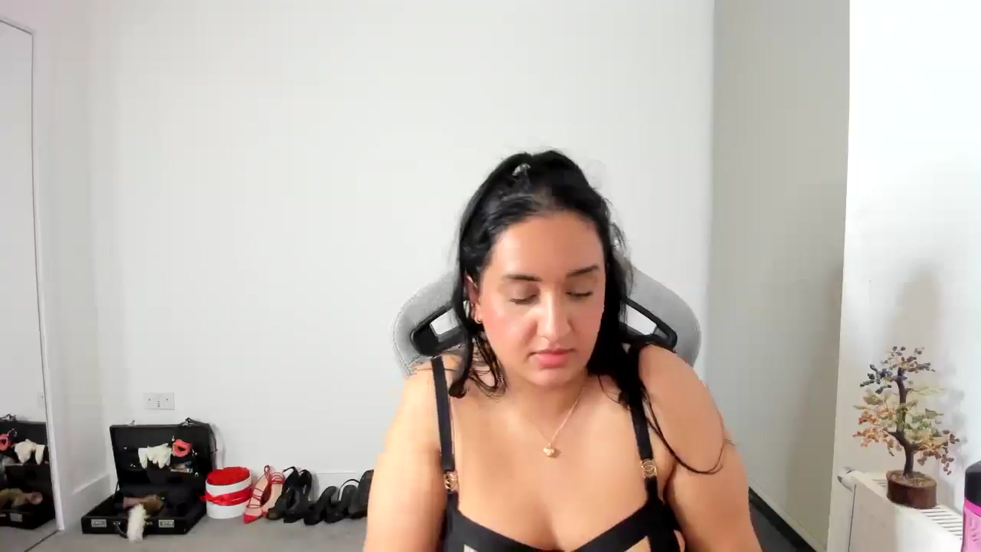 Gallery image thumbnail from JesicaCoper's myfreecams stream on, 05/05/2026, 02:10 image 8 of 20