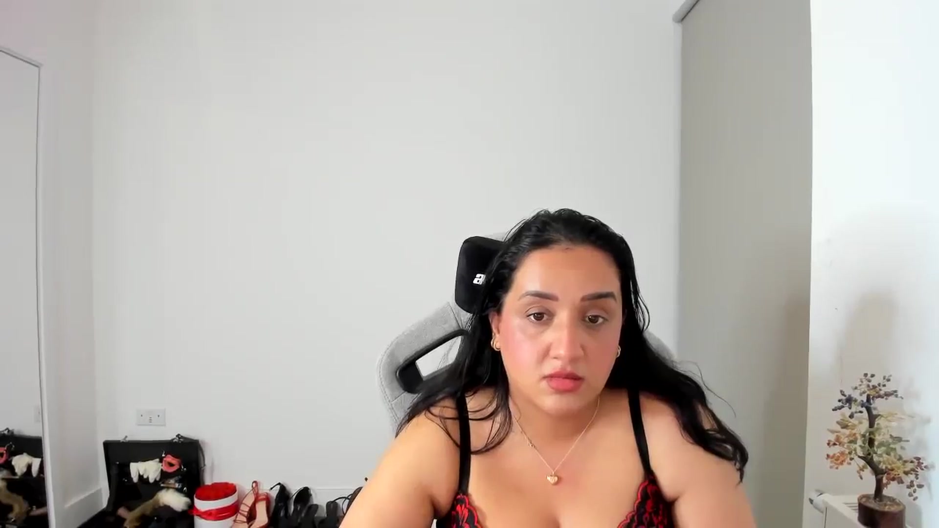 Gallery image thumbnail from JesicaCoper's myfreecams stream on, 05/07/2026, 23:57 image 8 of 20