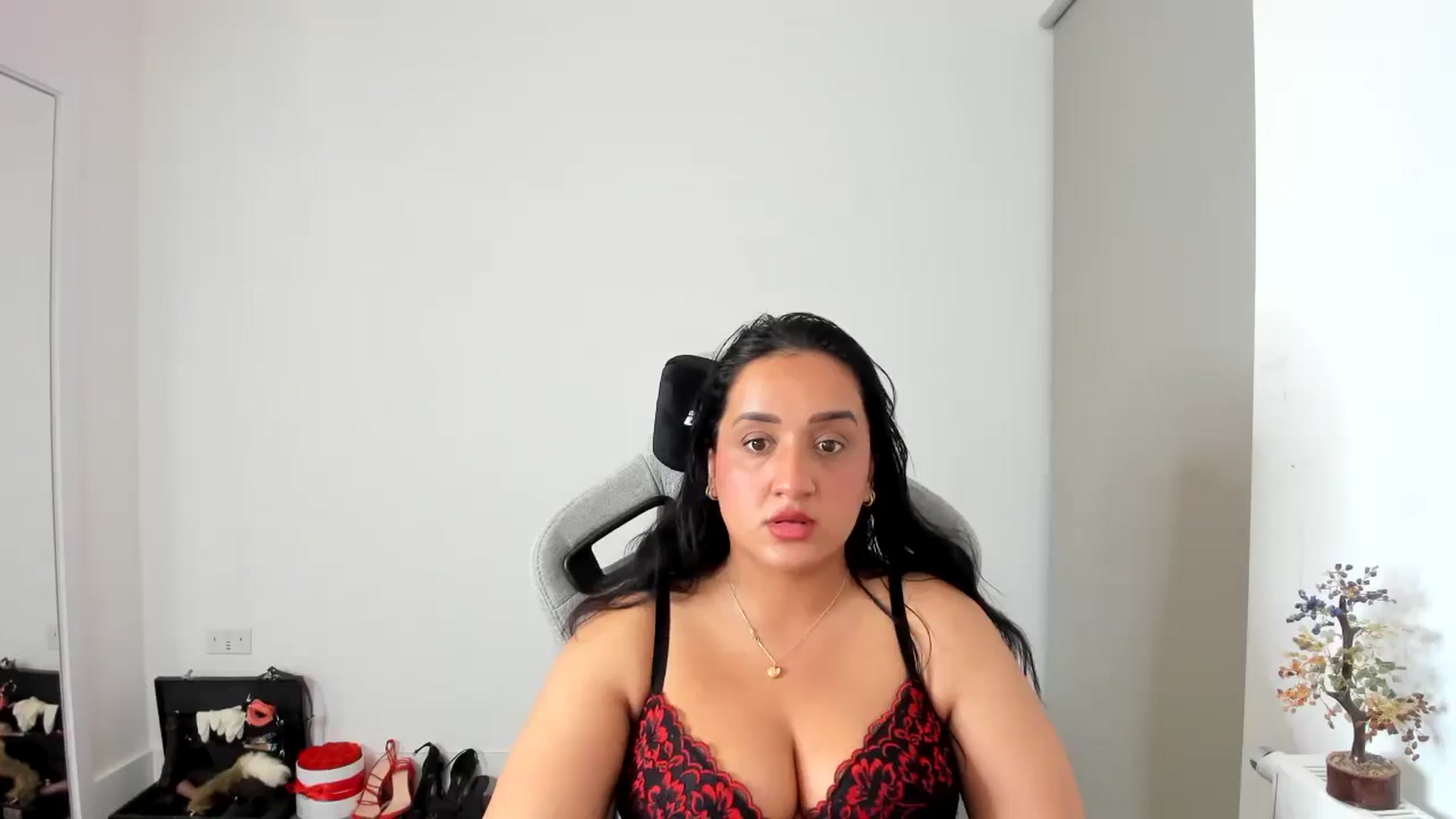 Gallery image thumbnail from JesicaCoper's myfreecams stream on, 05/07/2026, 23:57 image 12 of 20
