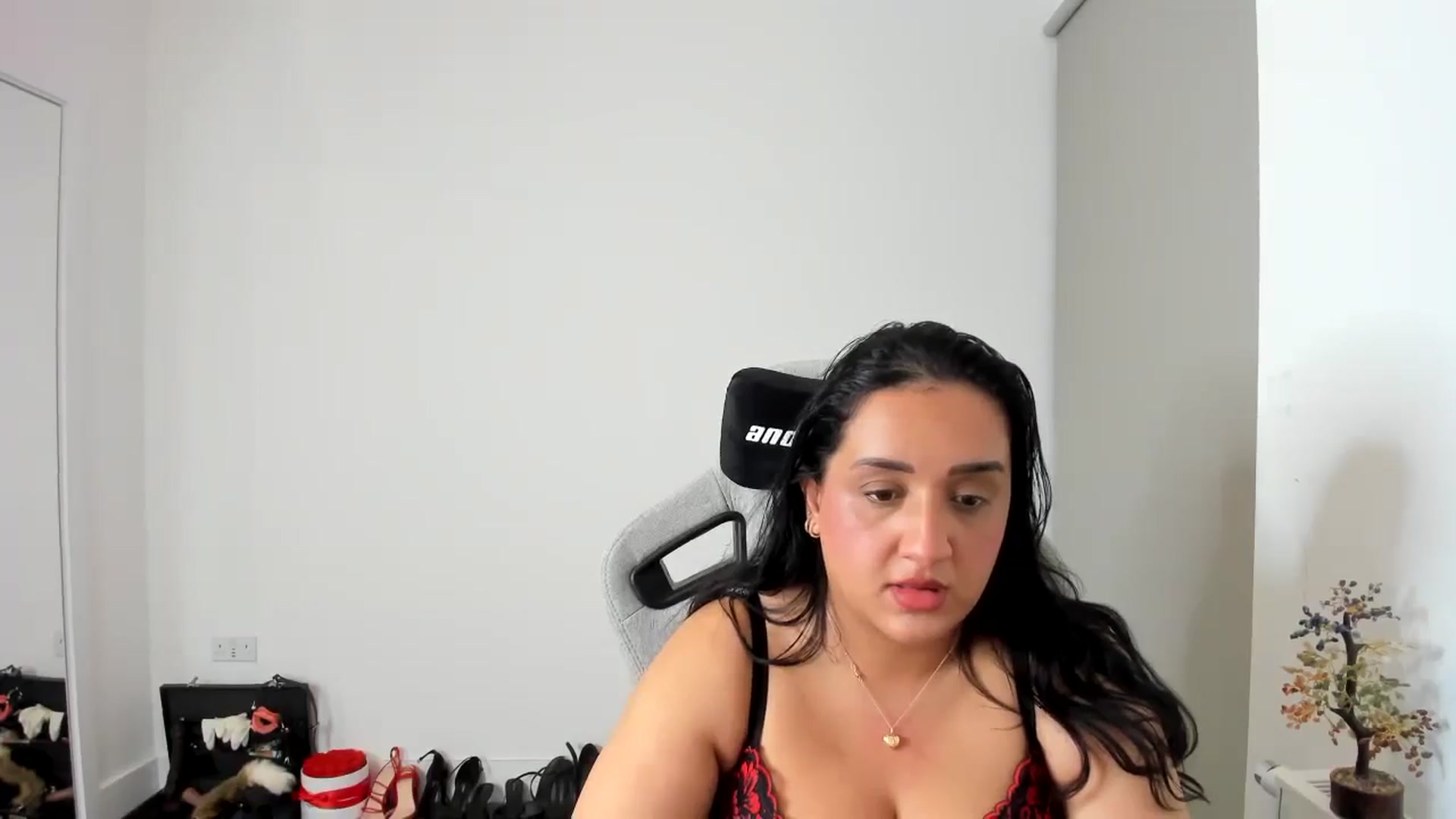 Gallery image thumbnail from JesicaCoper's myfreecams stream on, 05/07/2026, 23:57 image 5 of 20