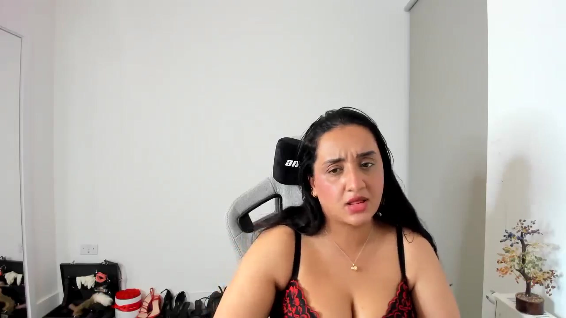 Gallery image thumbnail from JesicaCoper's myfreecams stream on, 05/08/2026, 01:01 image 13 of 20