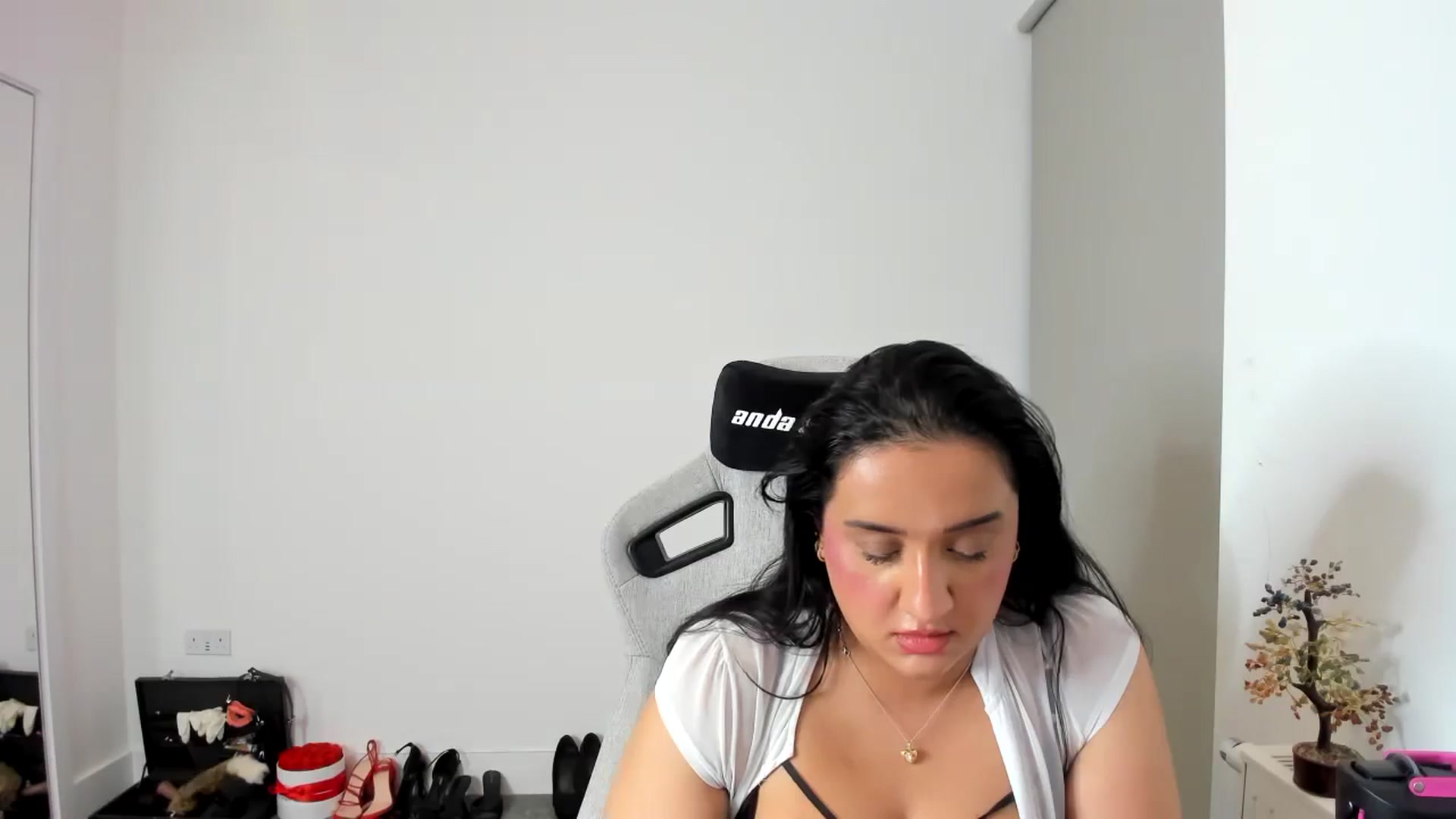 Gallery image thumbnail from JesicaCoper's myfreecams stream on, 05/10/2026, 02:07 image 4 of 20
