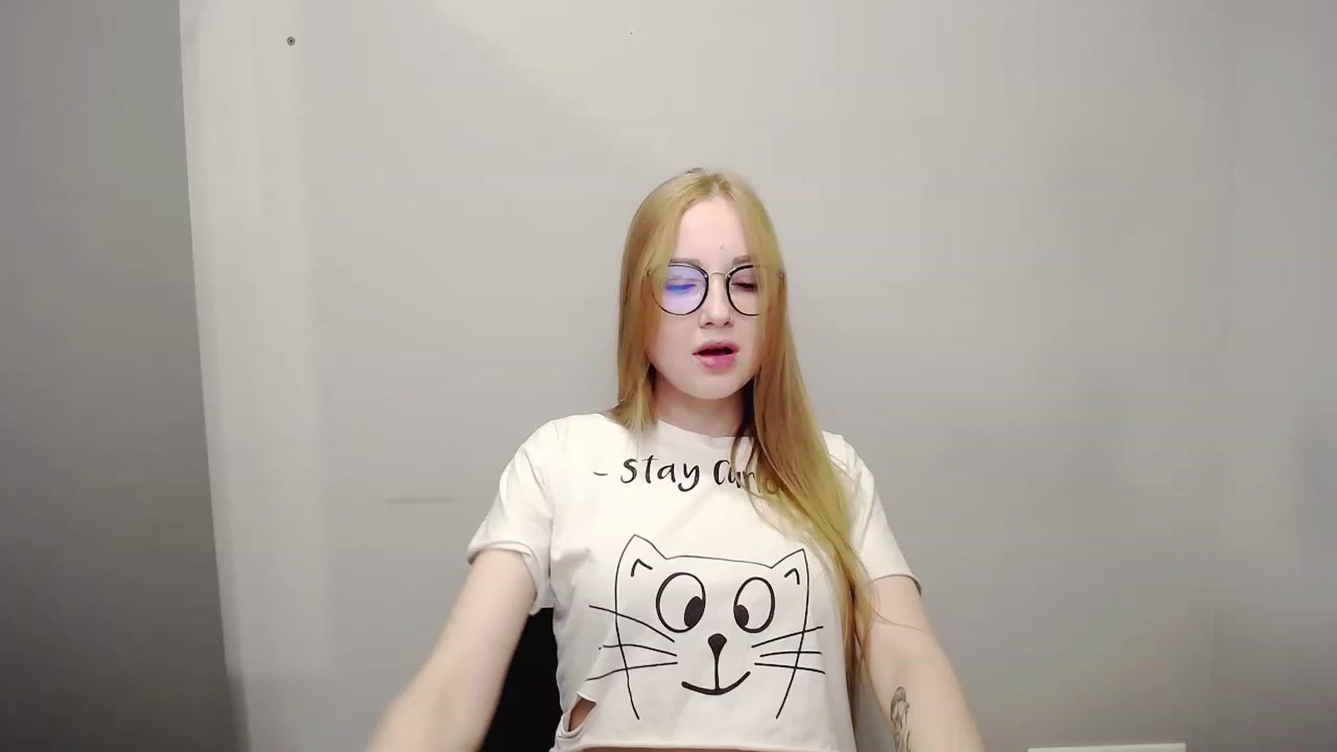 Gallery image thumbnail from JessPretty_'s myfreecams stream on, 04/08/2023, 01:55 image 17 of 20